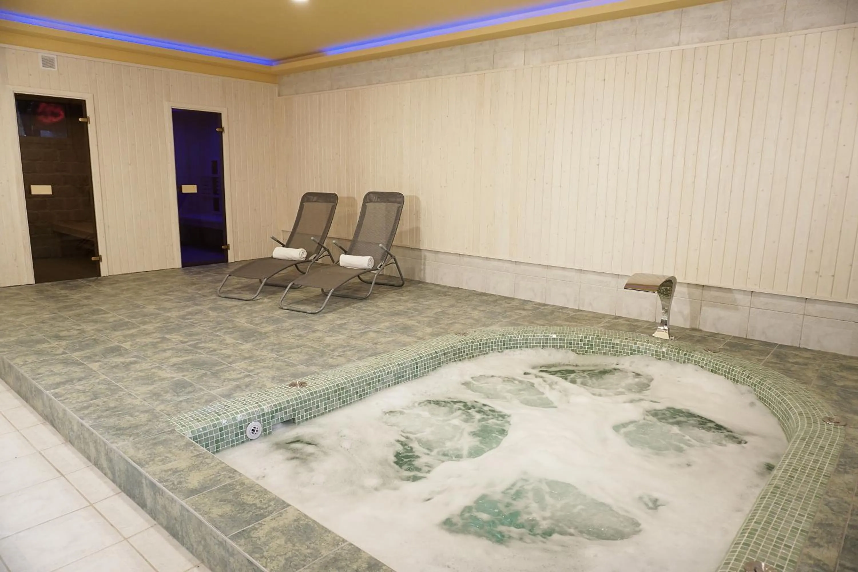 Spa and wellness centre/facilities in Anna Panzió & Wellness Siófok