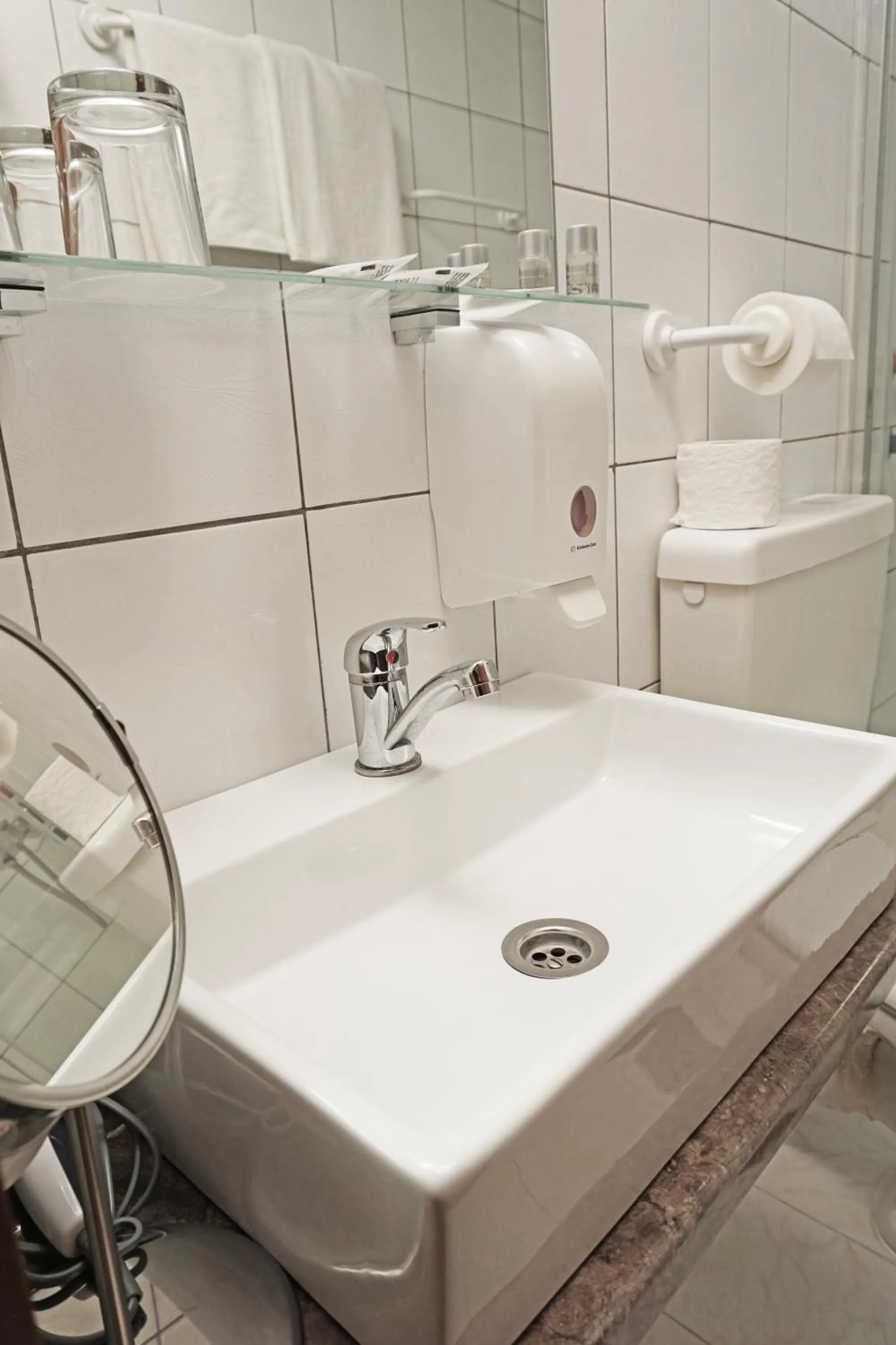 Bathroom in Anna Panzió & Wellness Siófok