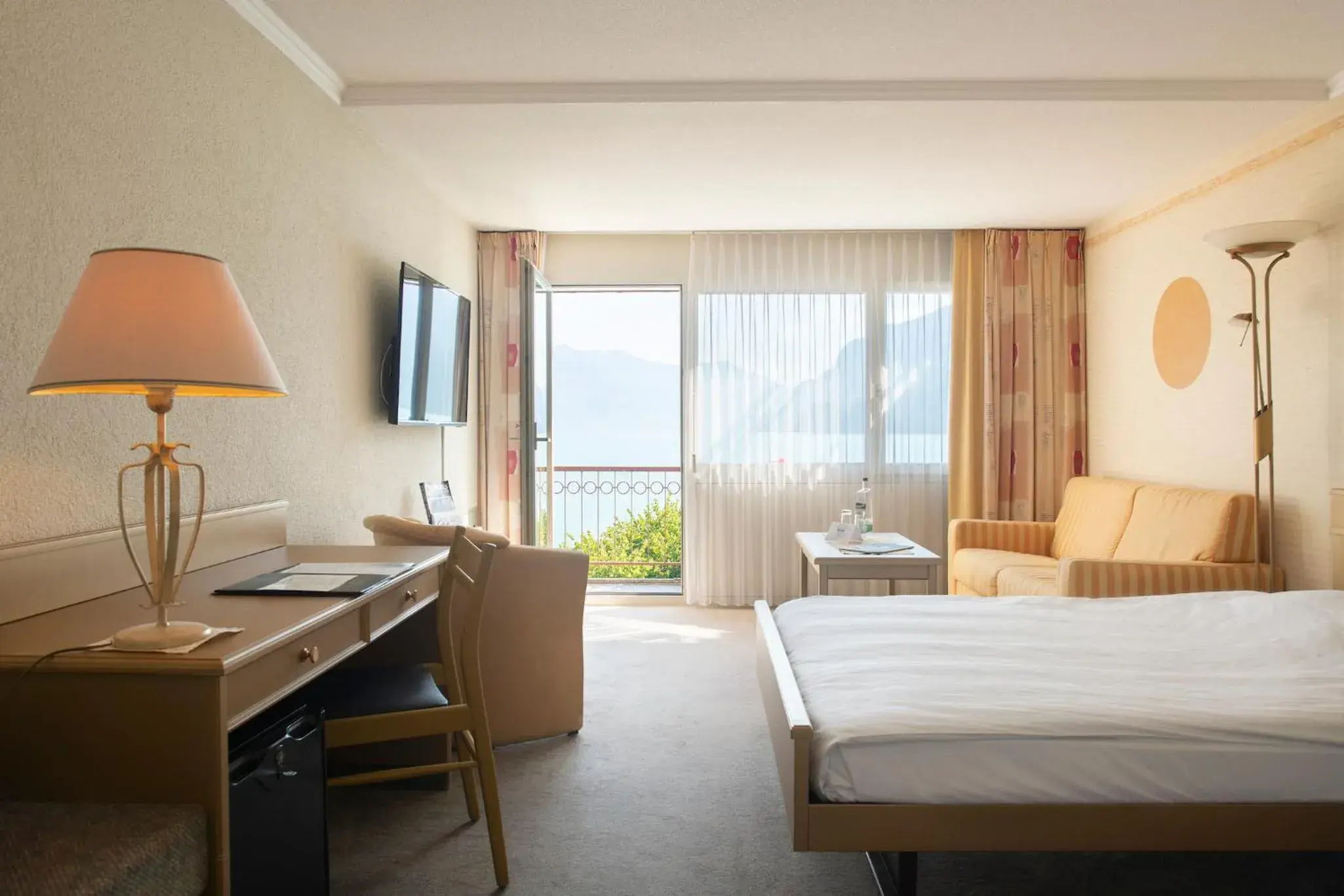 Superior Room with Lake View and Balcony in Seiler au Lac Superior Room with Lake View and Balcony in Seiler au Lac