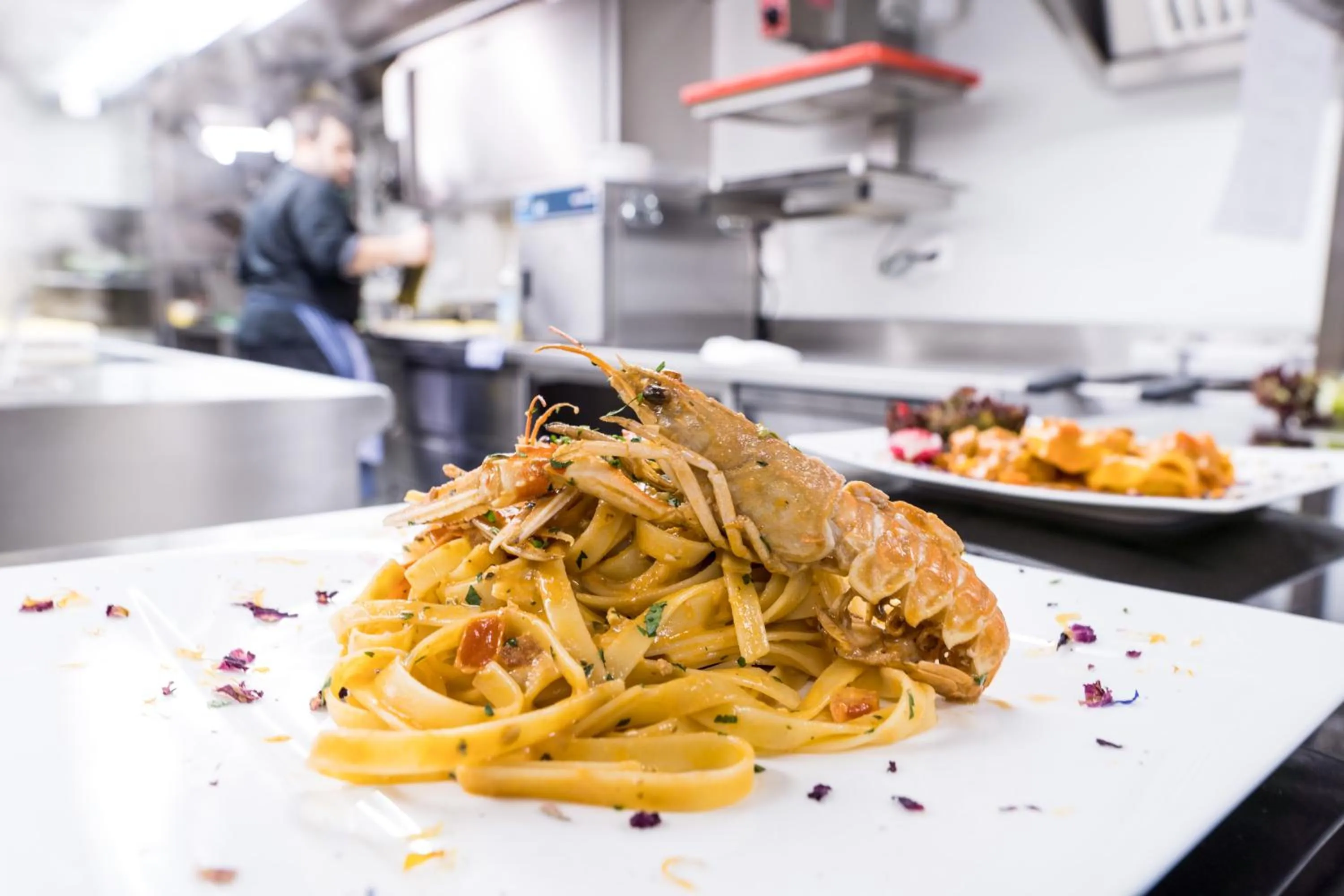 Restaurant/places to eat in Hotel Butterfly