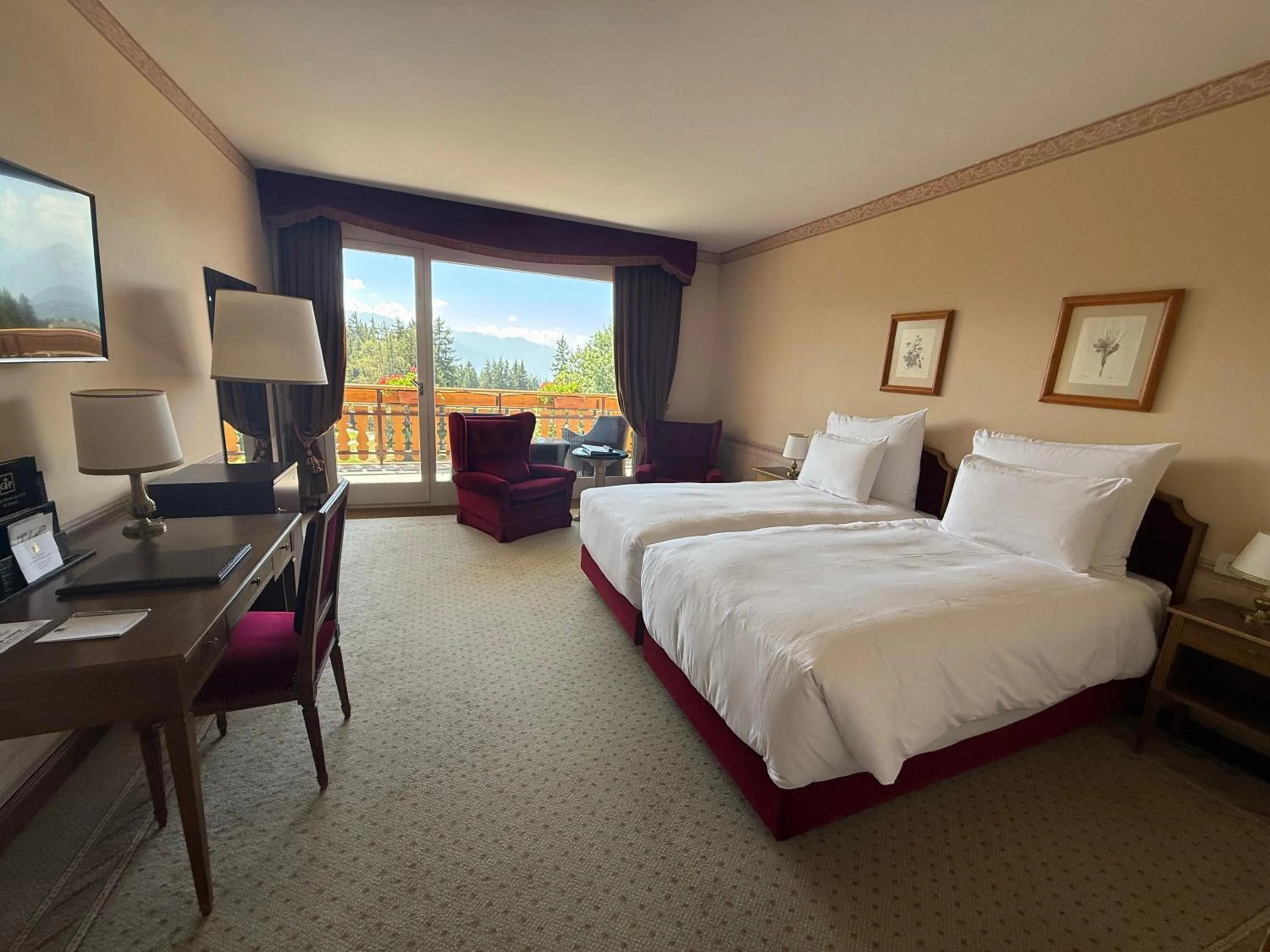 Bed in Grand Hôtel du Golf & Palace