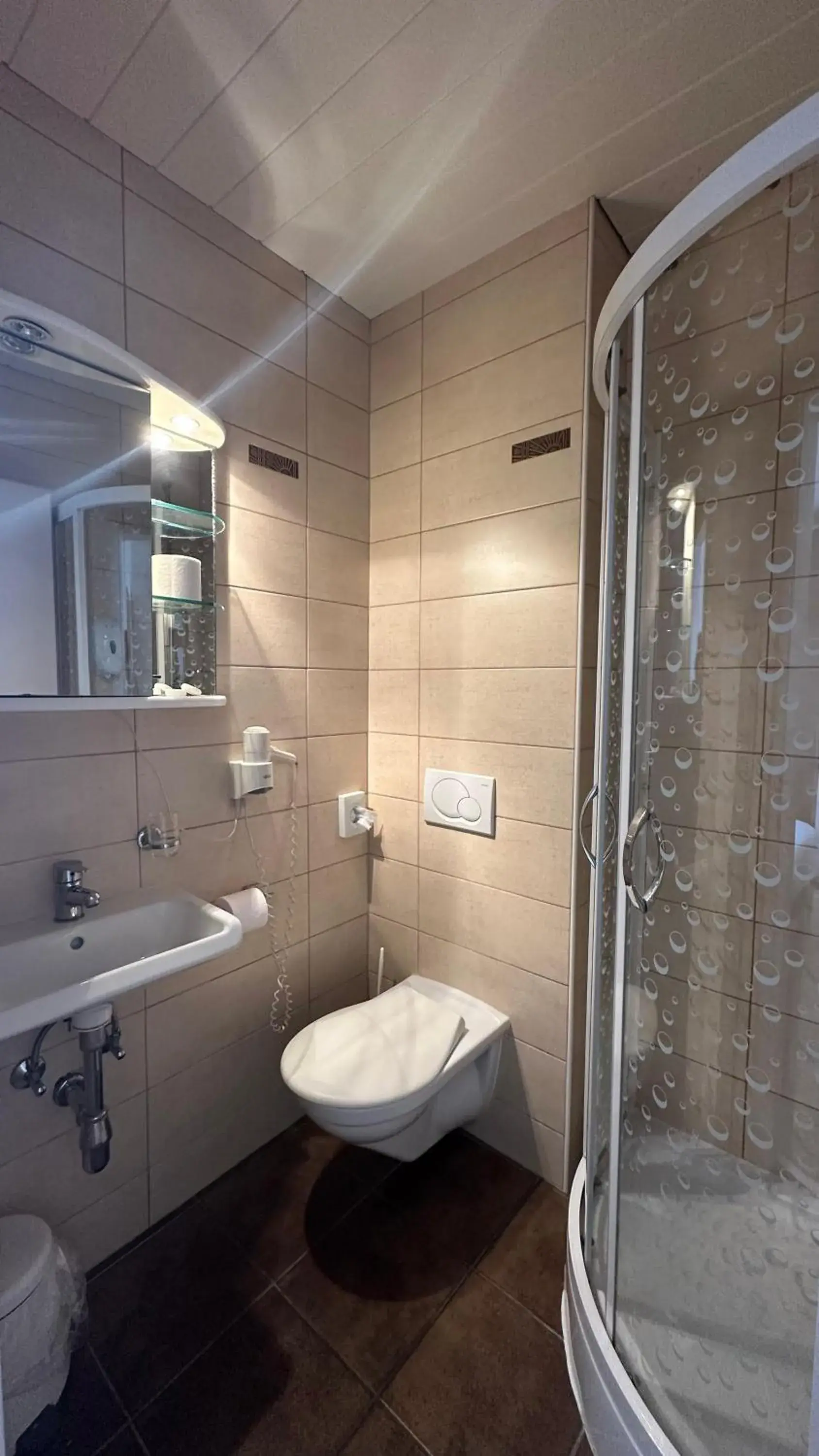 Double Room - single occupancy in Hotel Du Quai Double Room - single occupancy in Hotel Du Quai