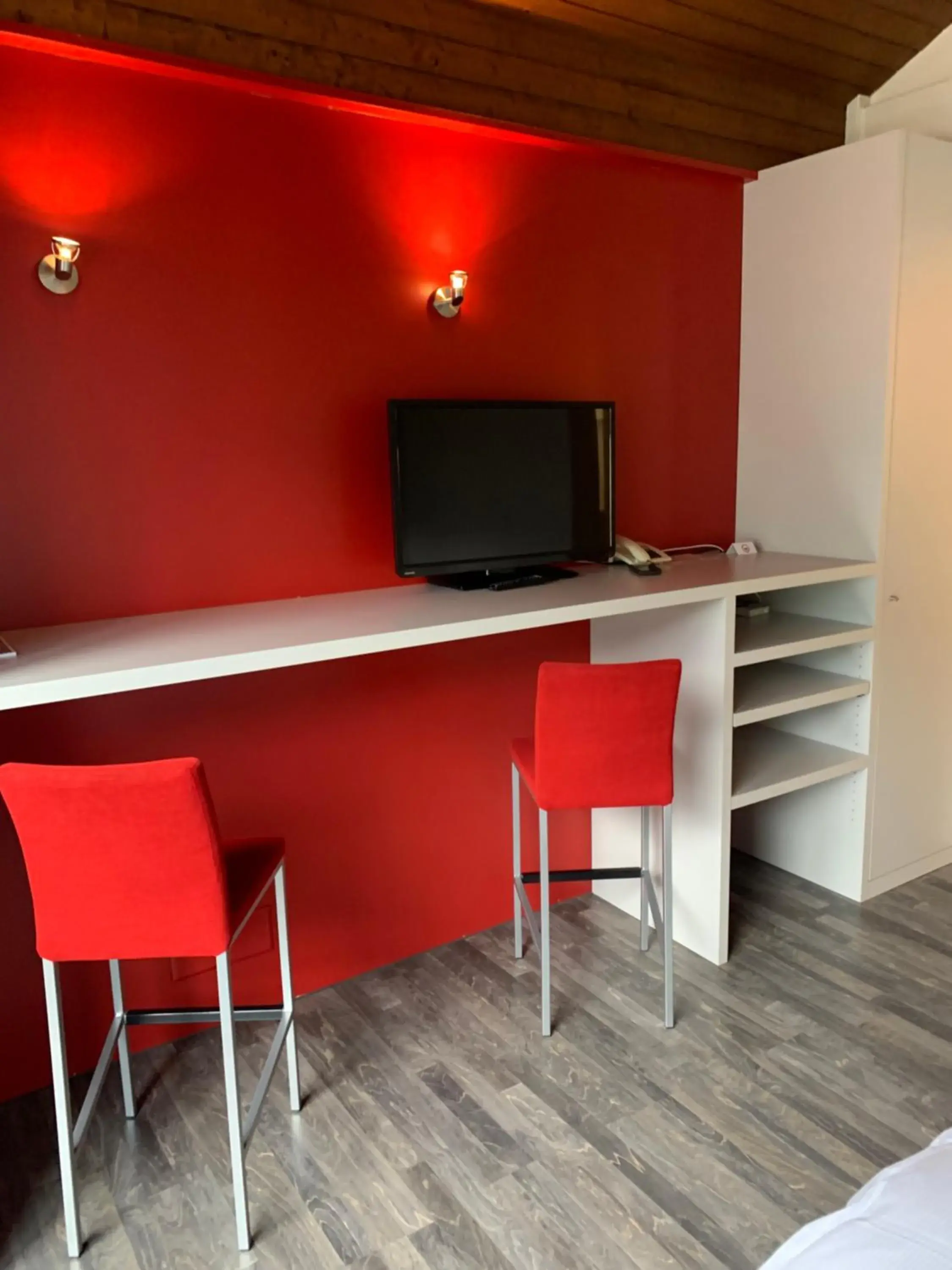 Comfort Double Room with Balcony, indoor pool & sauna access - single occupancy in Hotel des Alpes Comfort Double Room with Balcony, indoor pool & sauna access - single occupancy in Hotel des Alpes