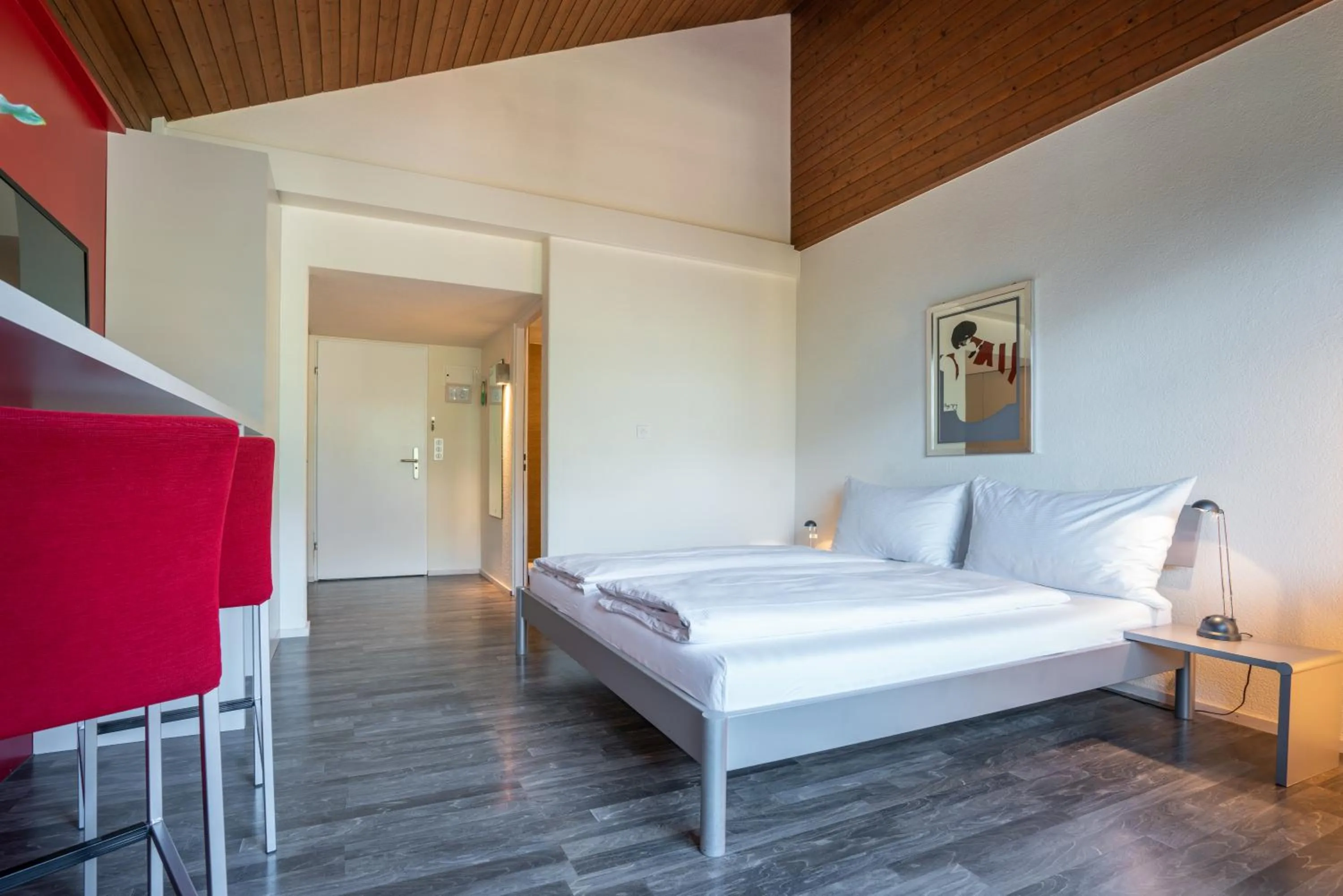 Photo of the whole room, Bed in Hotel des Alpes