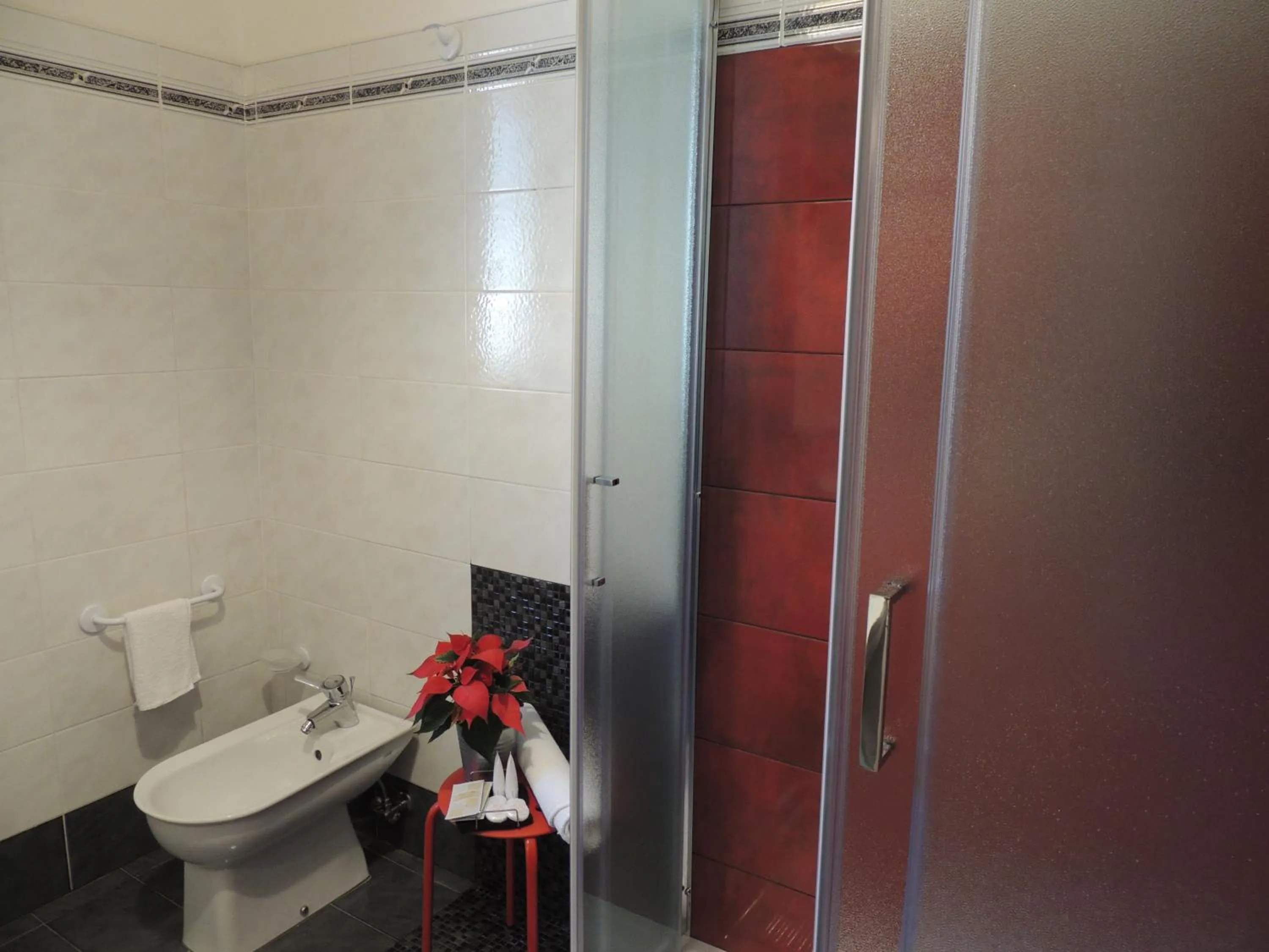 Shower in B&B il rosso e il nero