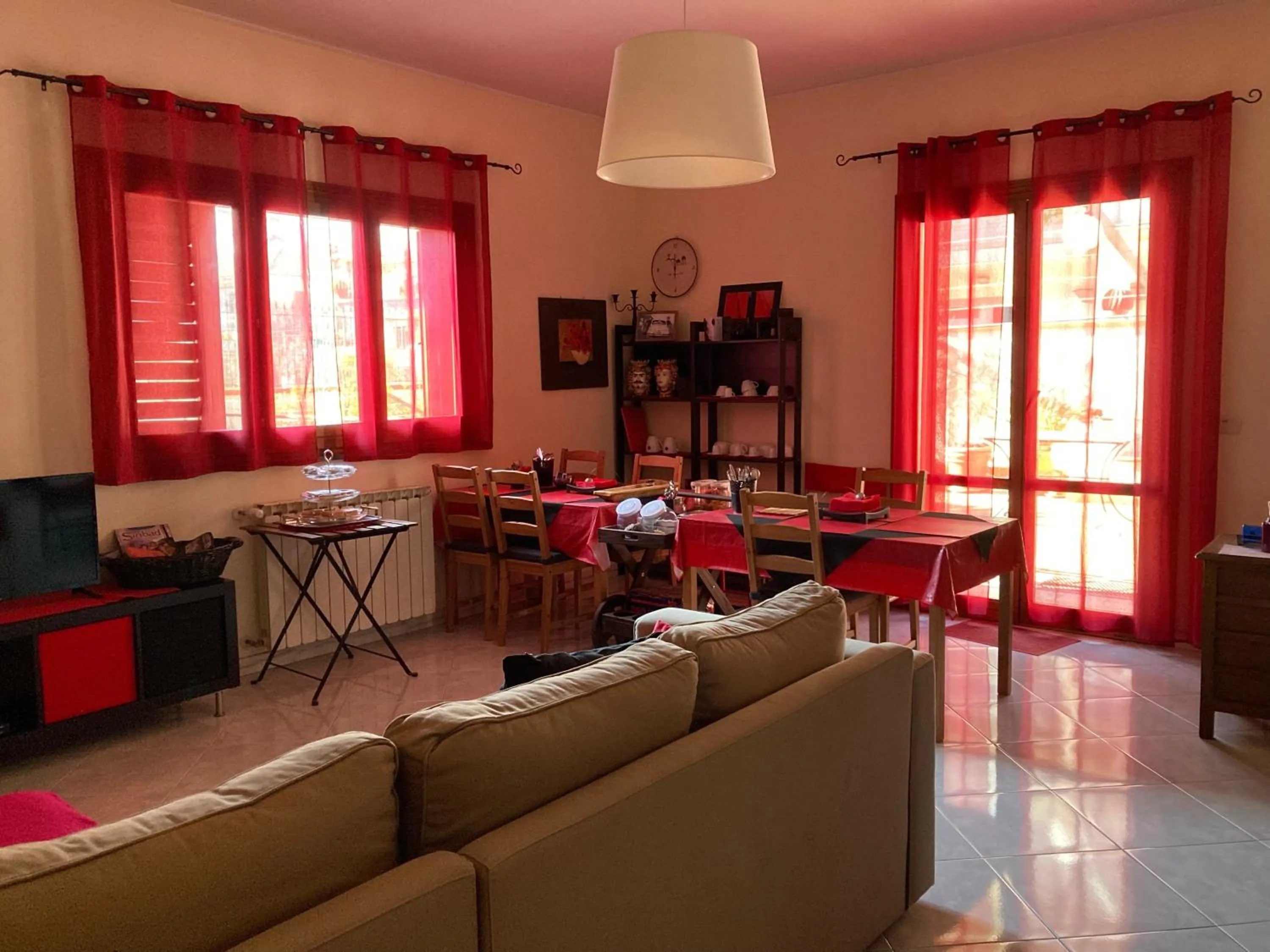 Living room in B&B il rosso e il nero