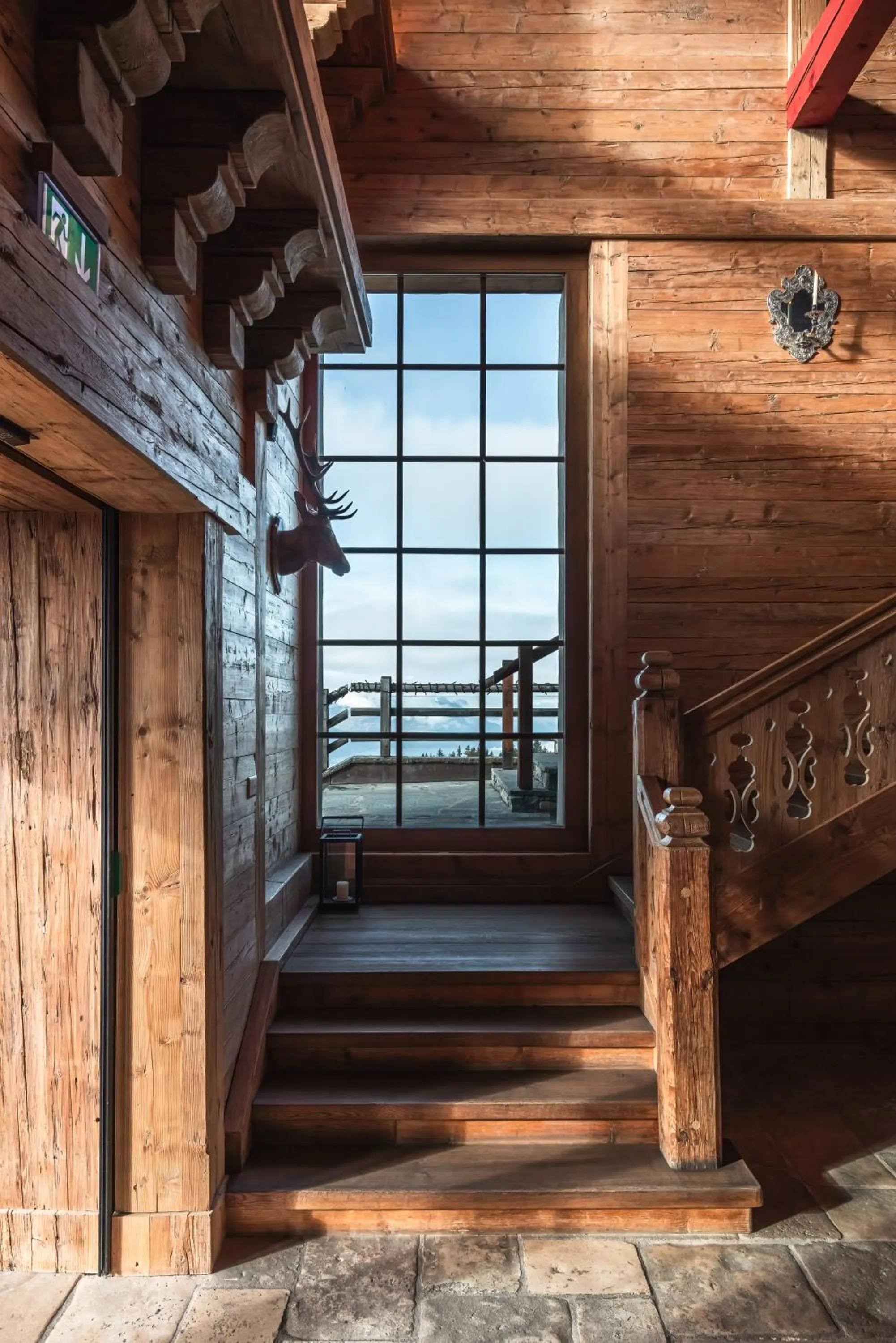 Lobby or reception in LeCrans