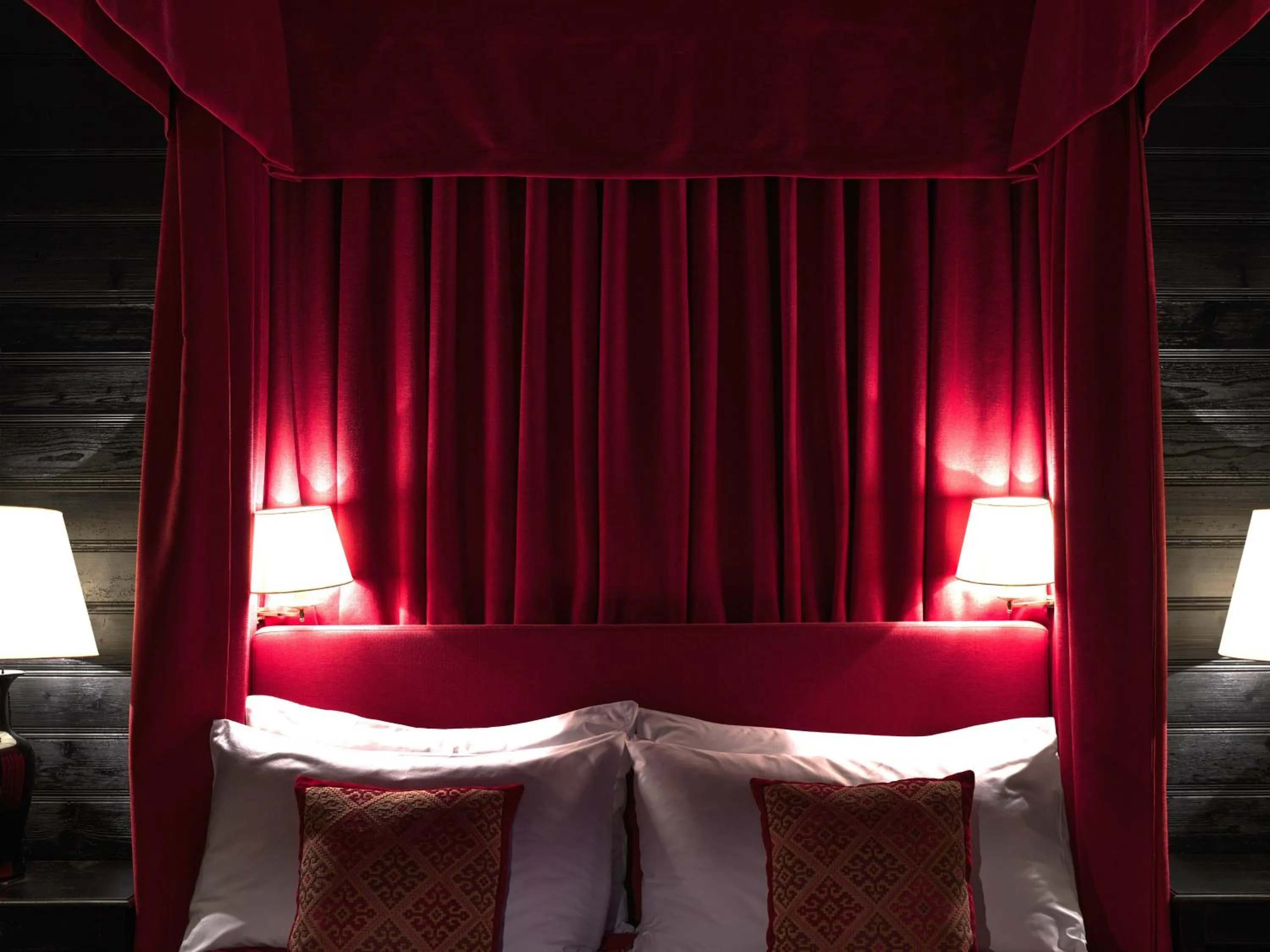 Bedroom, Bed in LeCrans