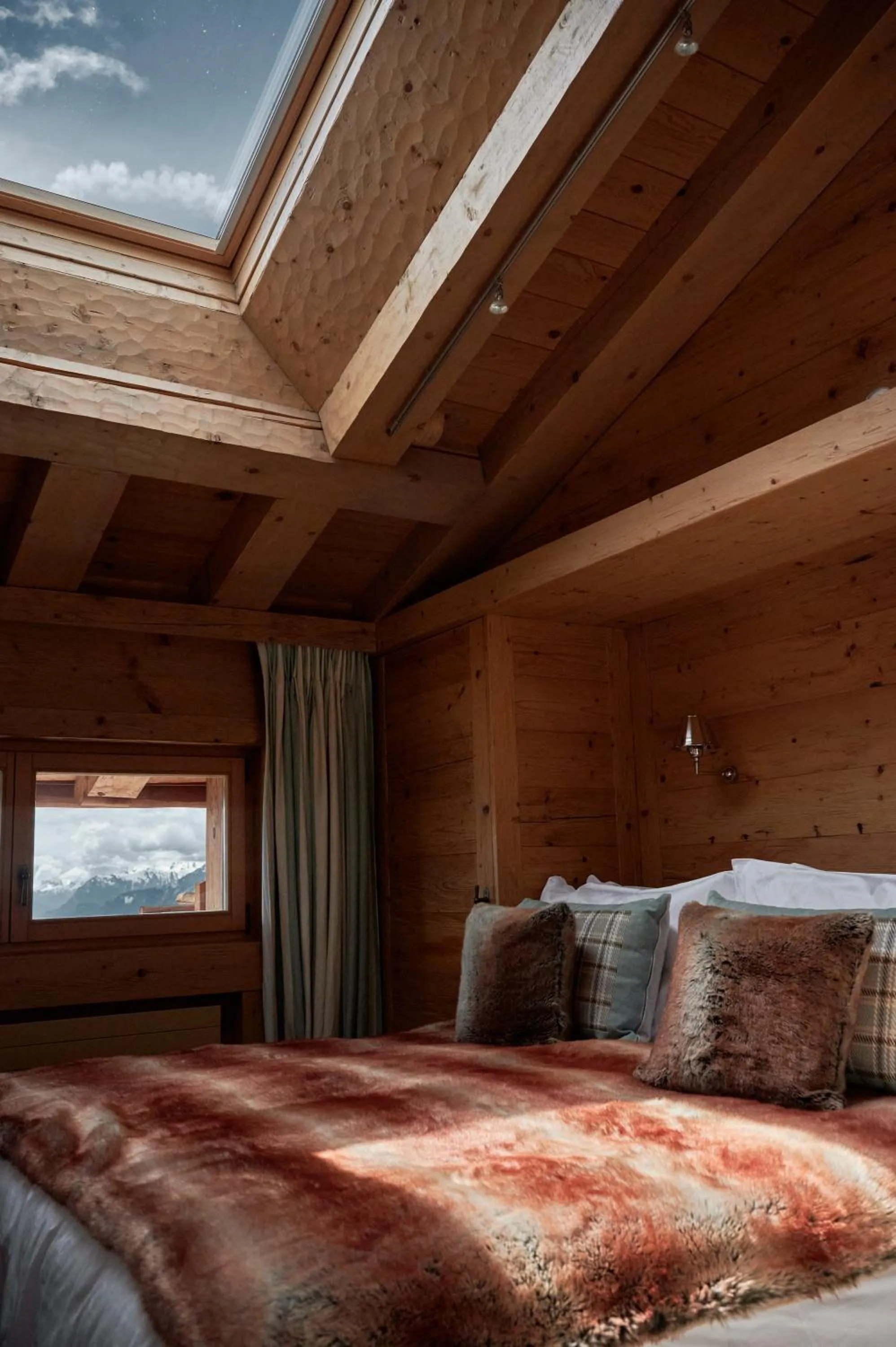 Bedroom, Bed in LeCrans