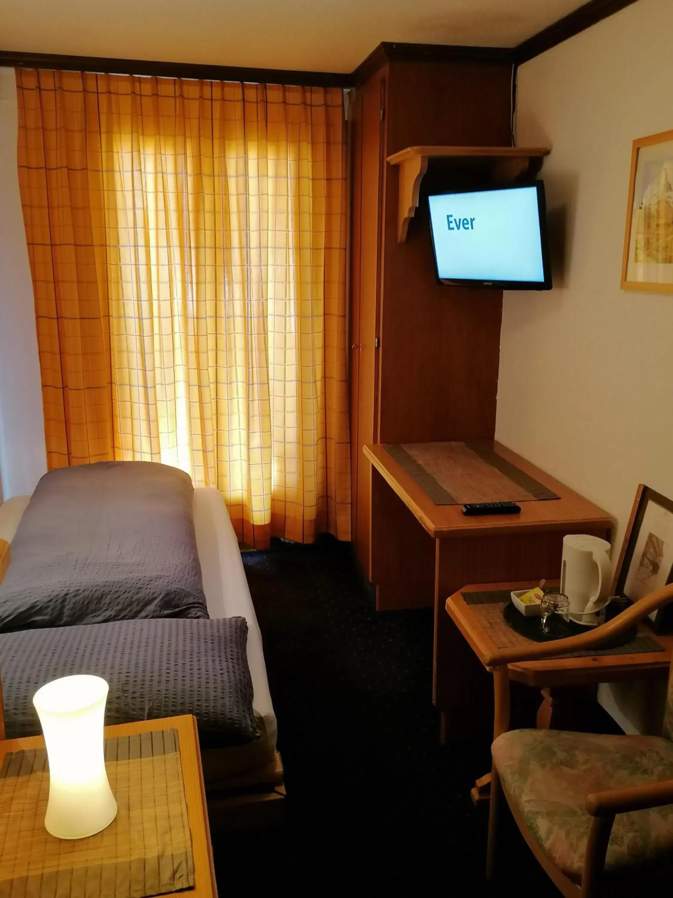 Single Room in Petit Helvetia Budget Hotel Single Room in Petit Helvetia Budget Hotel