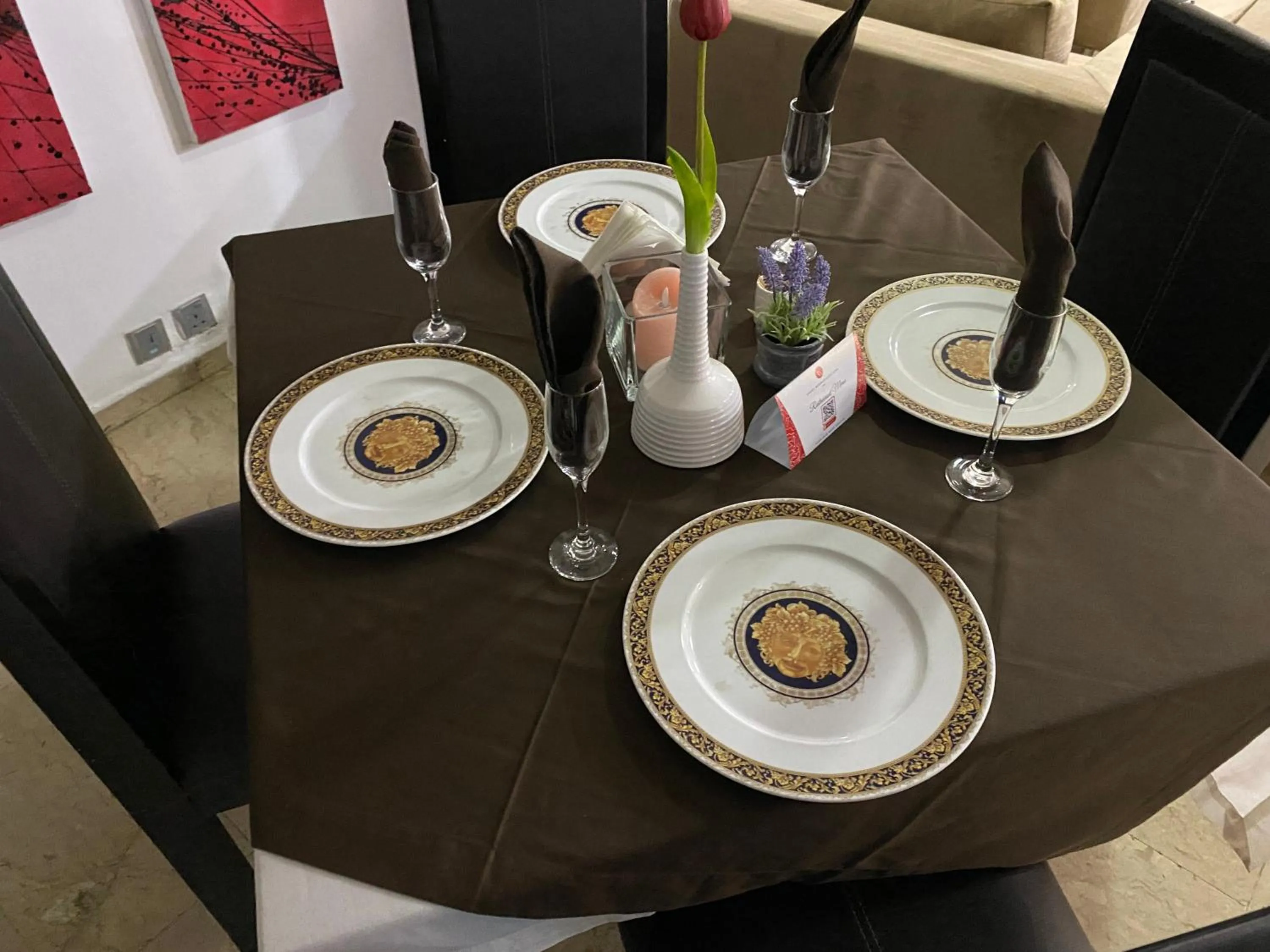 Restaurant/places to eat in Angel Hotel