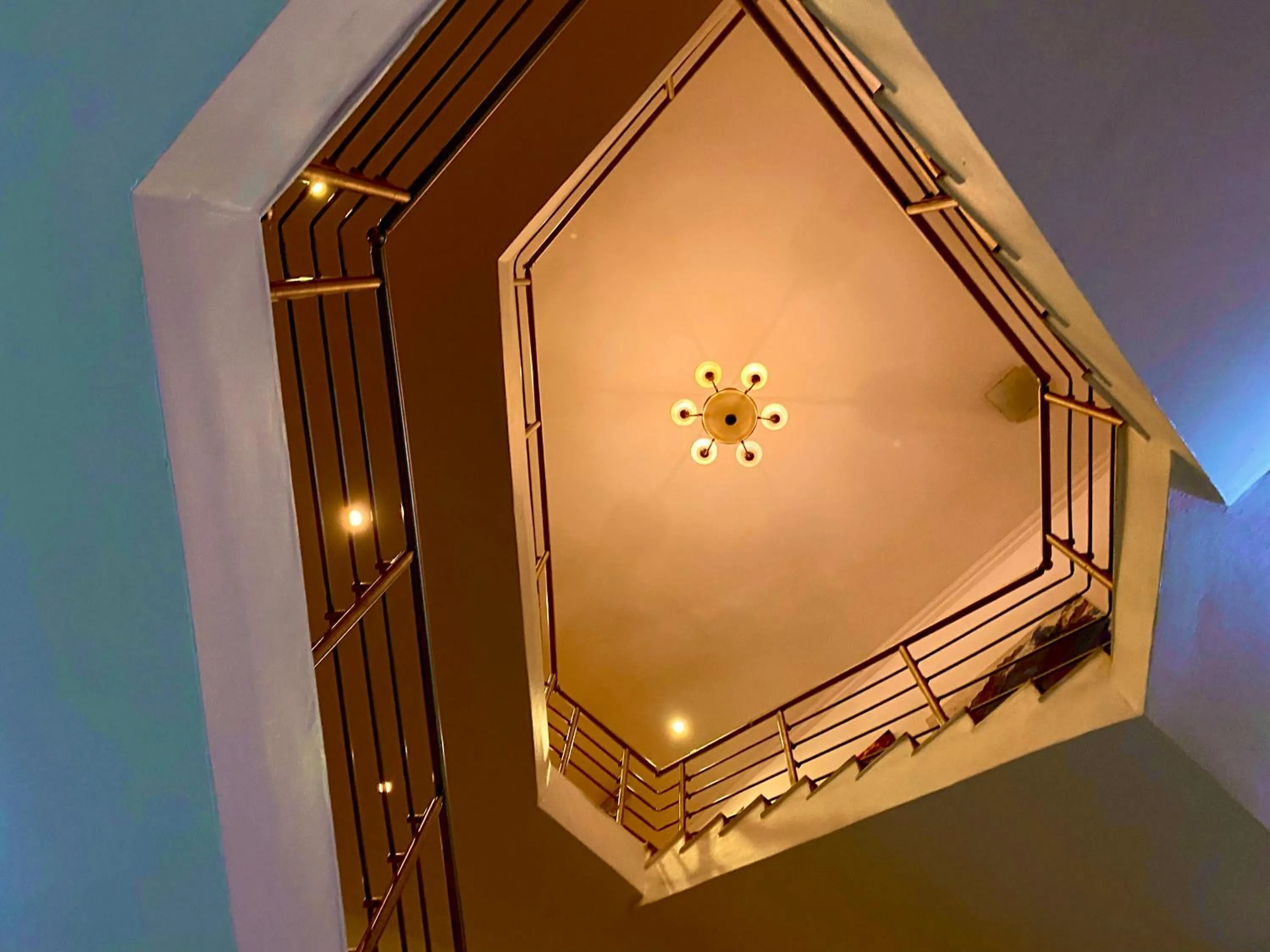 Facade/entrance in Angel Hotel