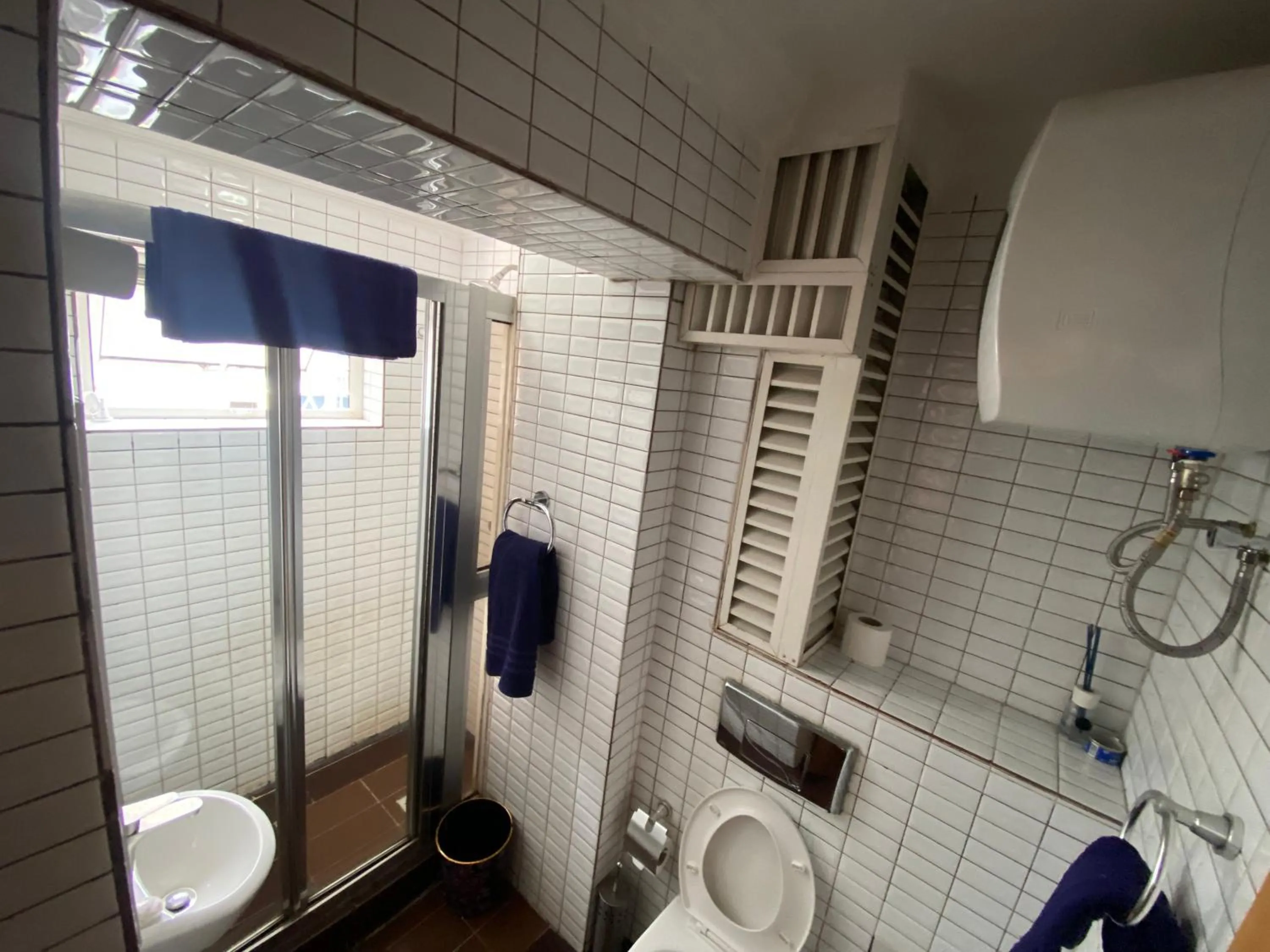 Shower in Angel Hotel