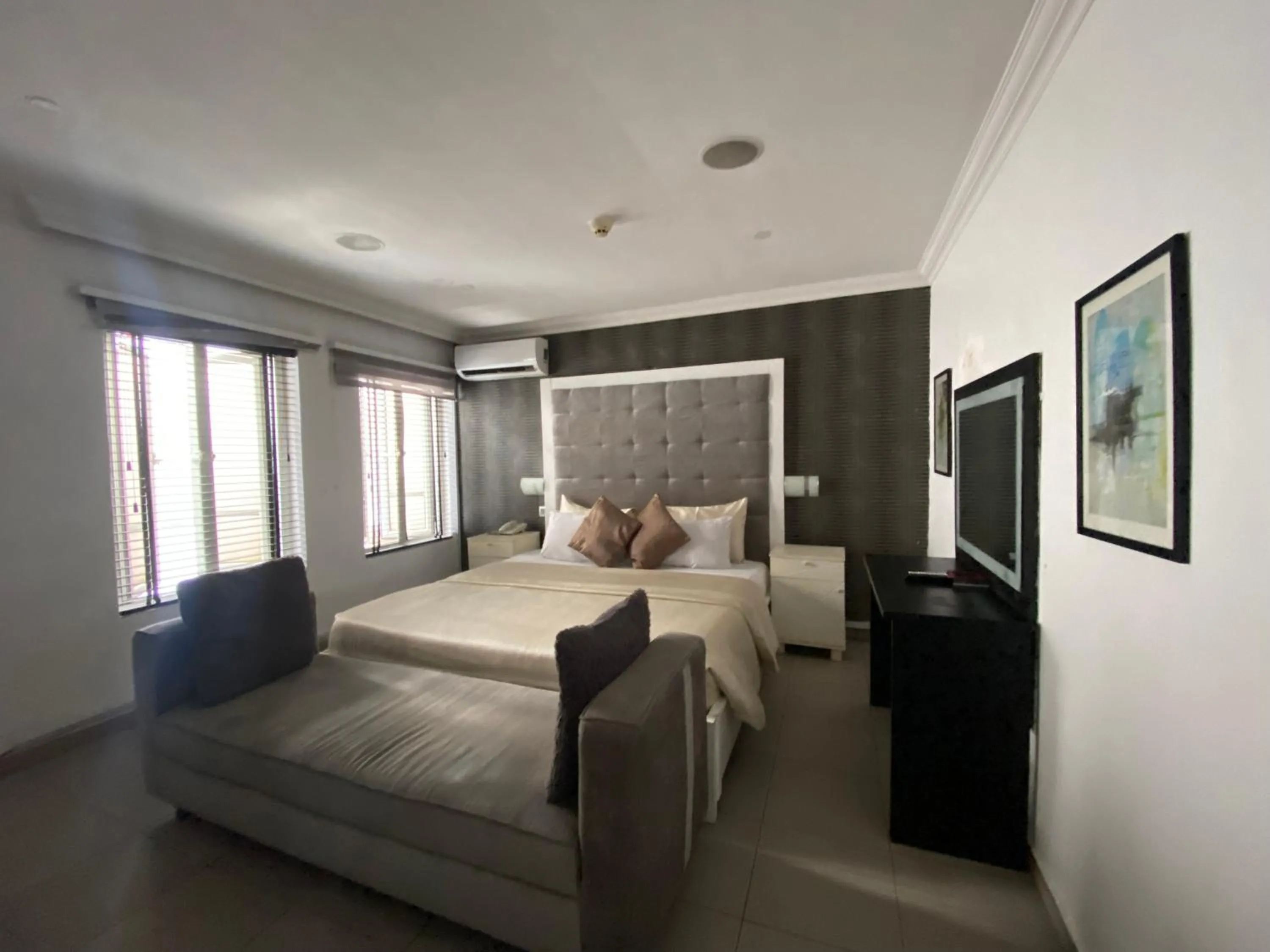 Bed in Angel Hotel