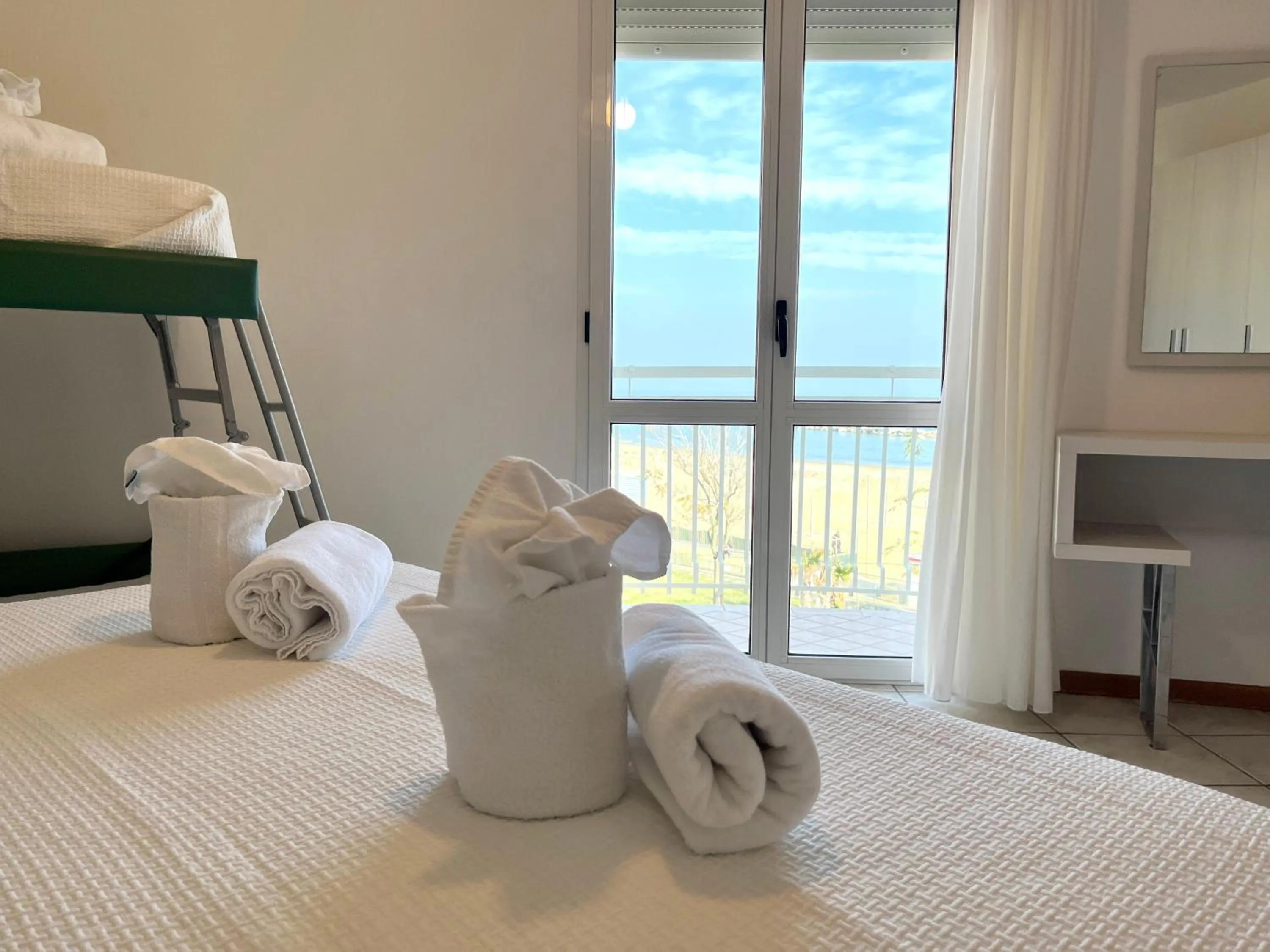 Bedroom, Bed in Hotel Acquario