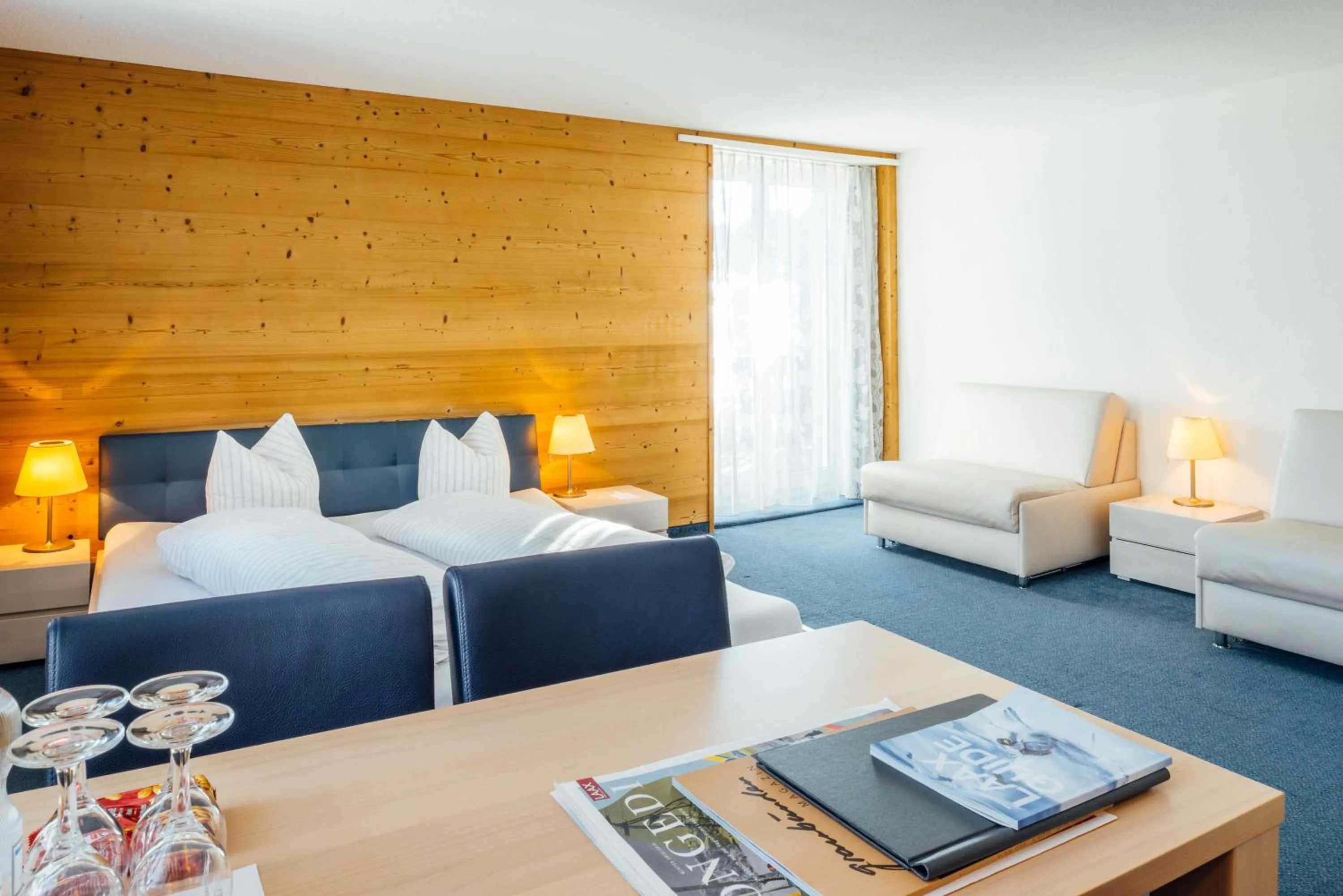 Photo of the whole room, Bed in Hotel-Restaurant Bellevue