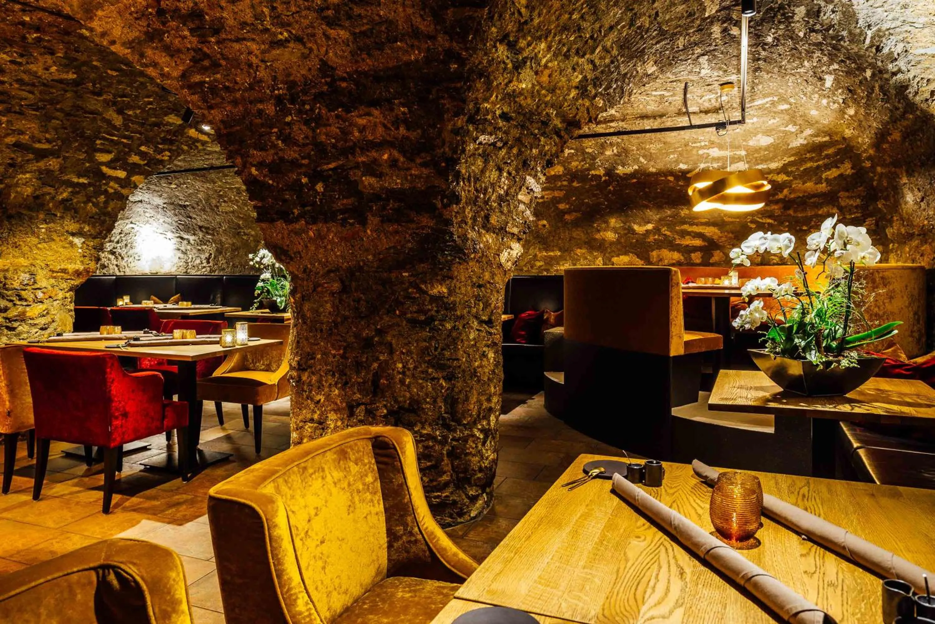 Restaurant/places to eat in Hotel-Restaurant Bellevue