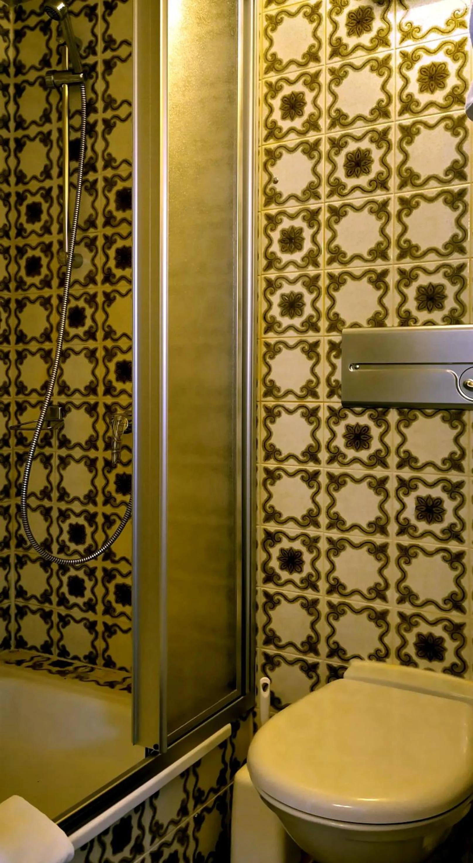 Bathroom in Hotel-Restaurant Bellevue