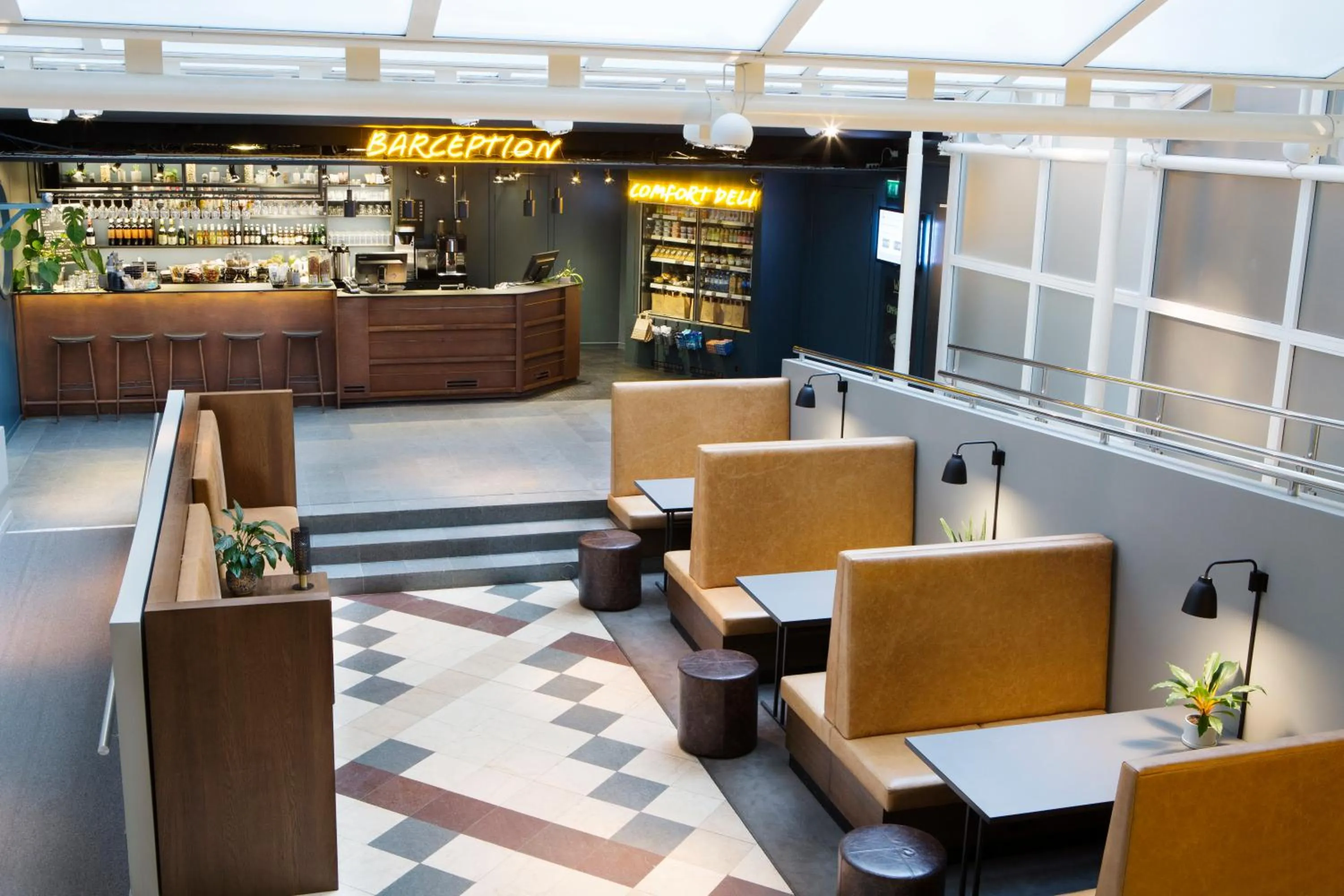 Seating area in Comfort Hotel Xpress Stockholm Central