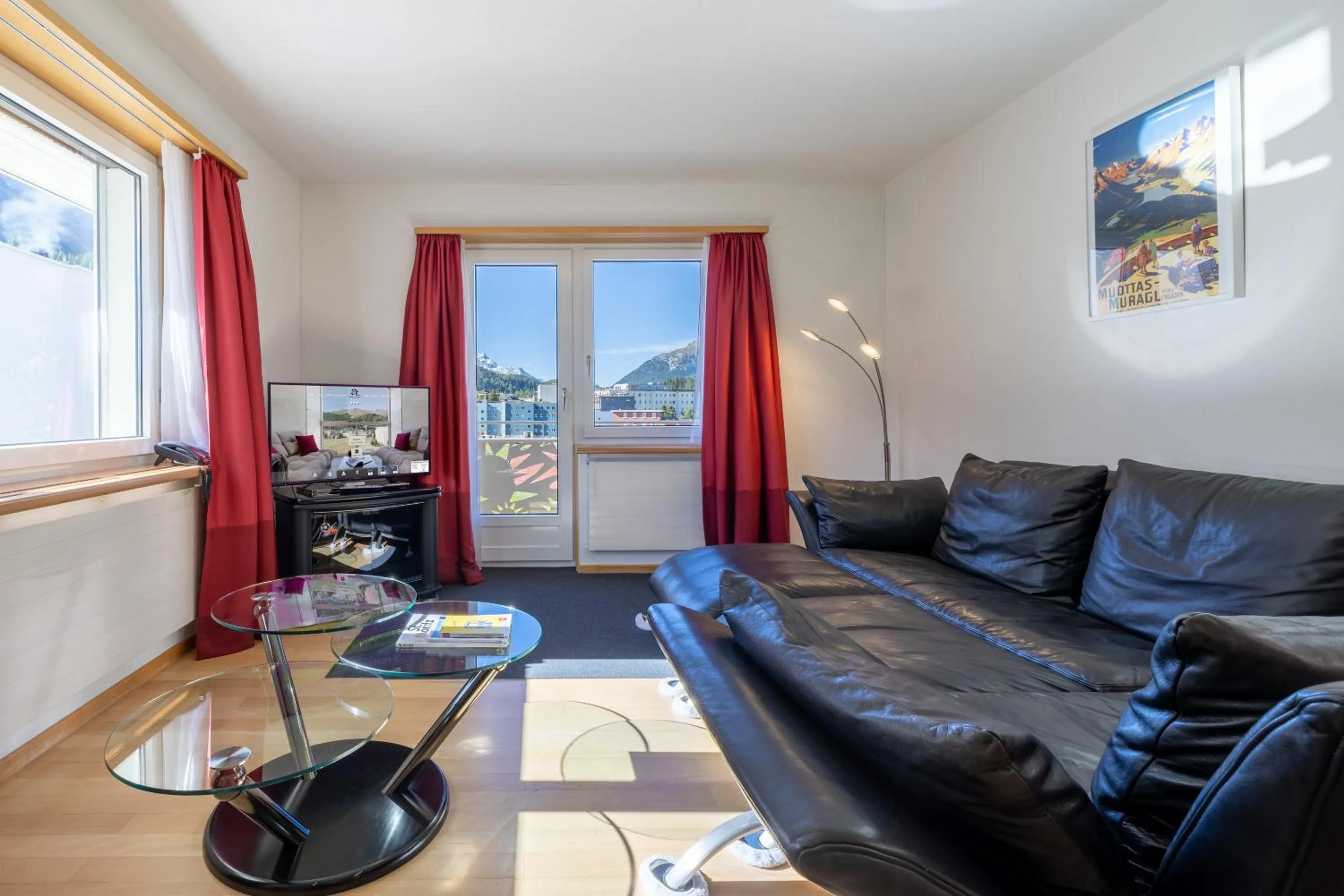 TV and multimedia in Hotel Sonne St. Moritz 3* Superior