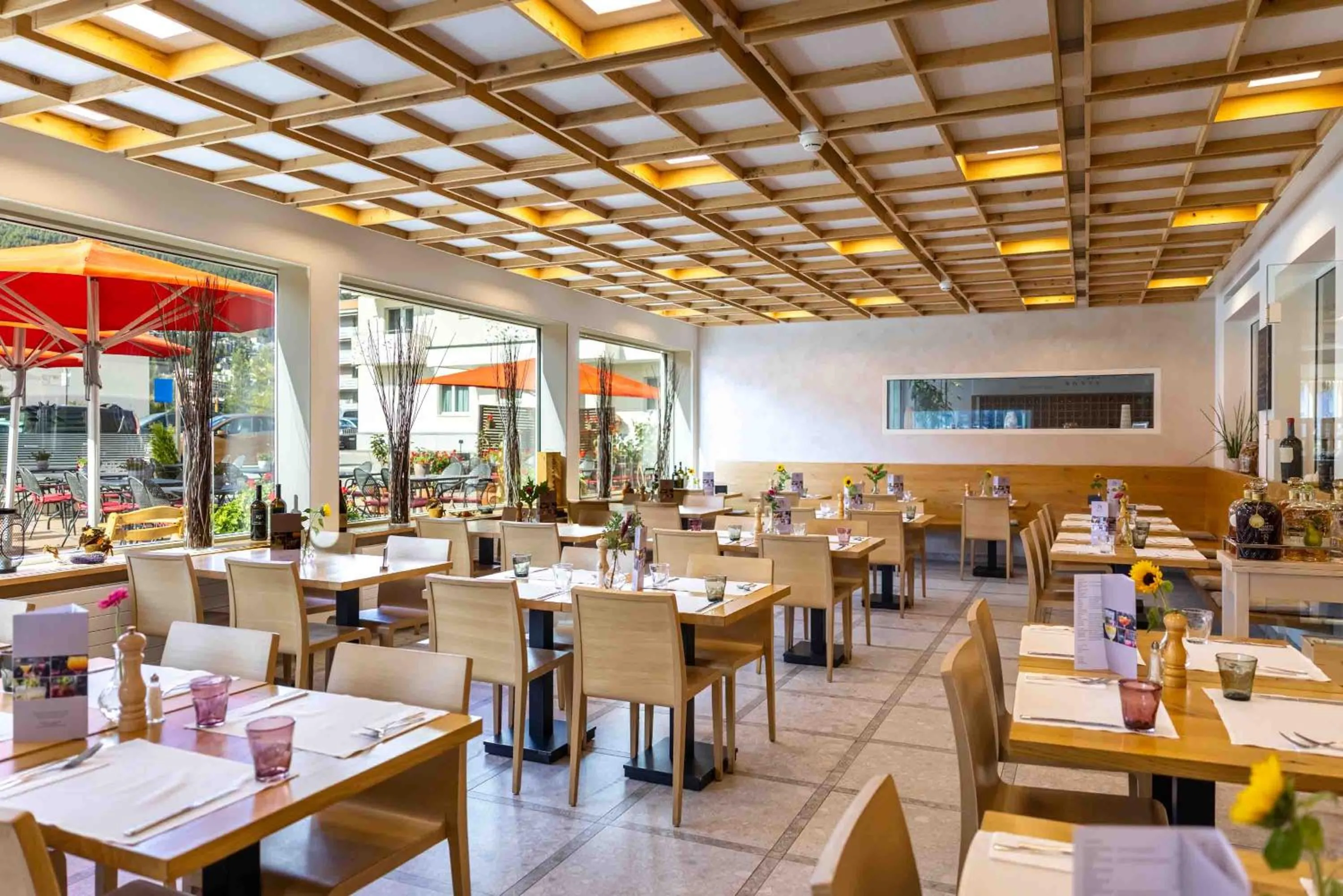 Restaurant/places to eat in Hotel Sonne St. Moritz 3* Superior