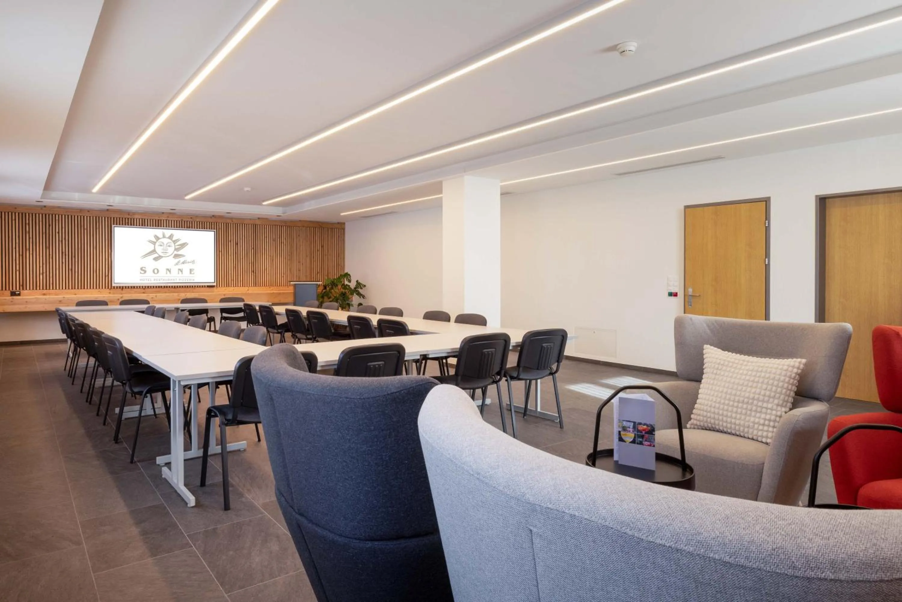 Business facilities in Hotel Sonne St. Moritz 3* Superior