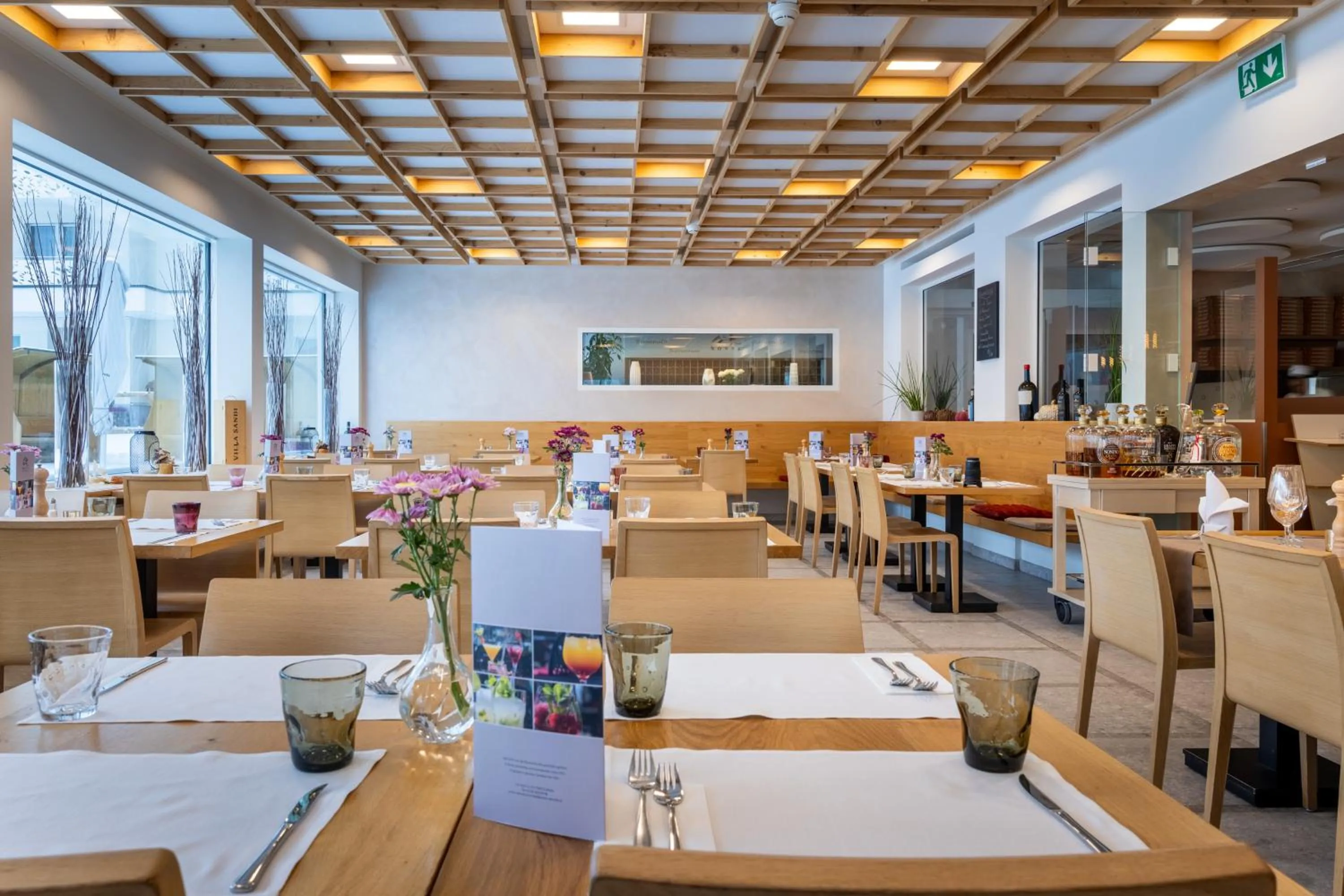 Restaurant/places to eat in Hotel Sonne St. Moritz 3* Superior