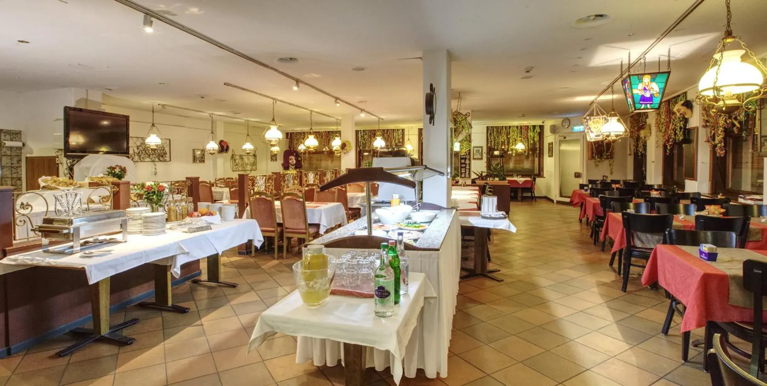 Restaurant/places to eat in Hotel Rheinfelderhof Restaurant/places to eat in Hotel Rheinfelderhof