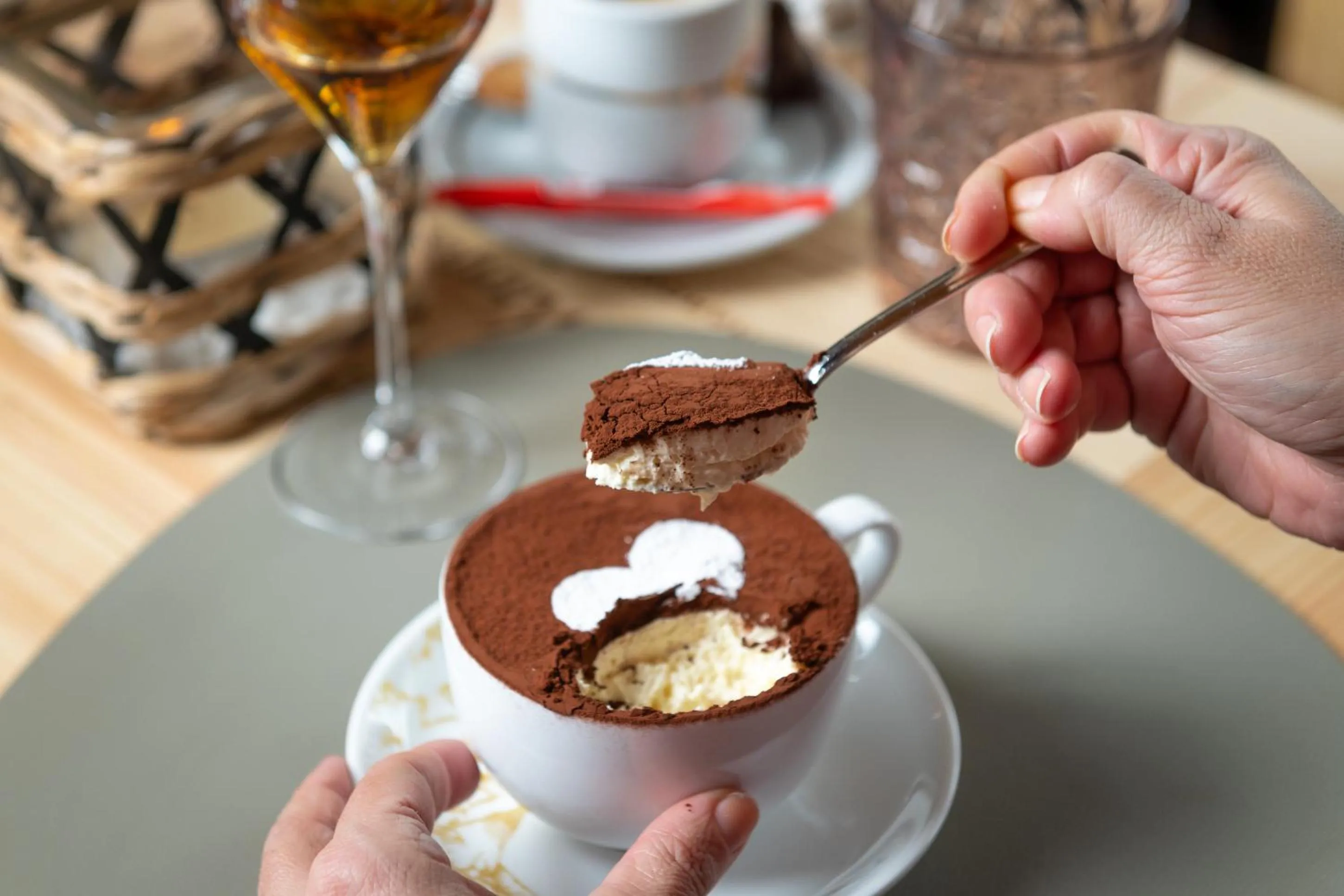 Food and drinks in Hostel by Randolins