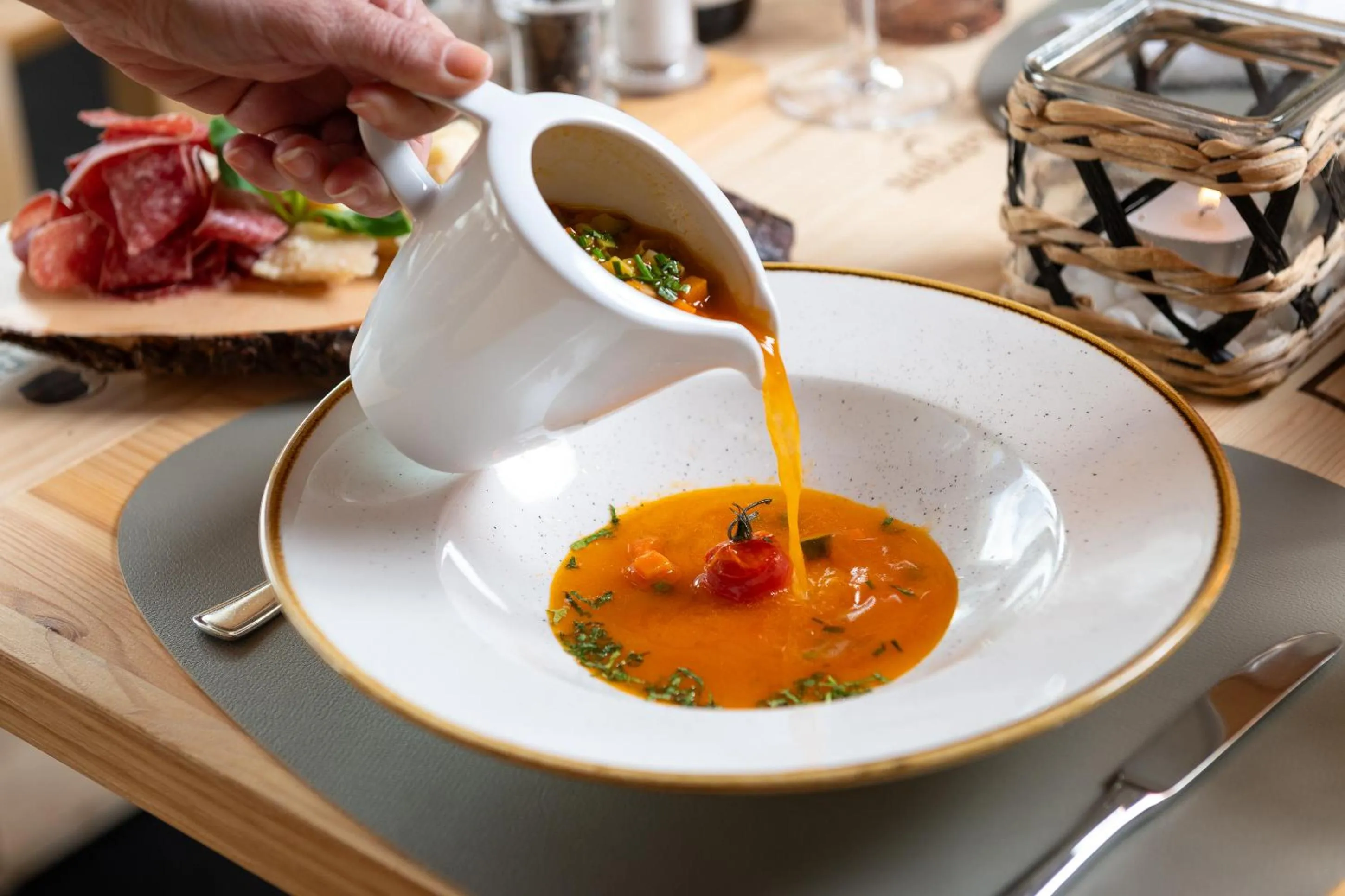 Restaurant/places to eat in Hostel by Randolins