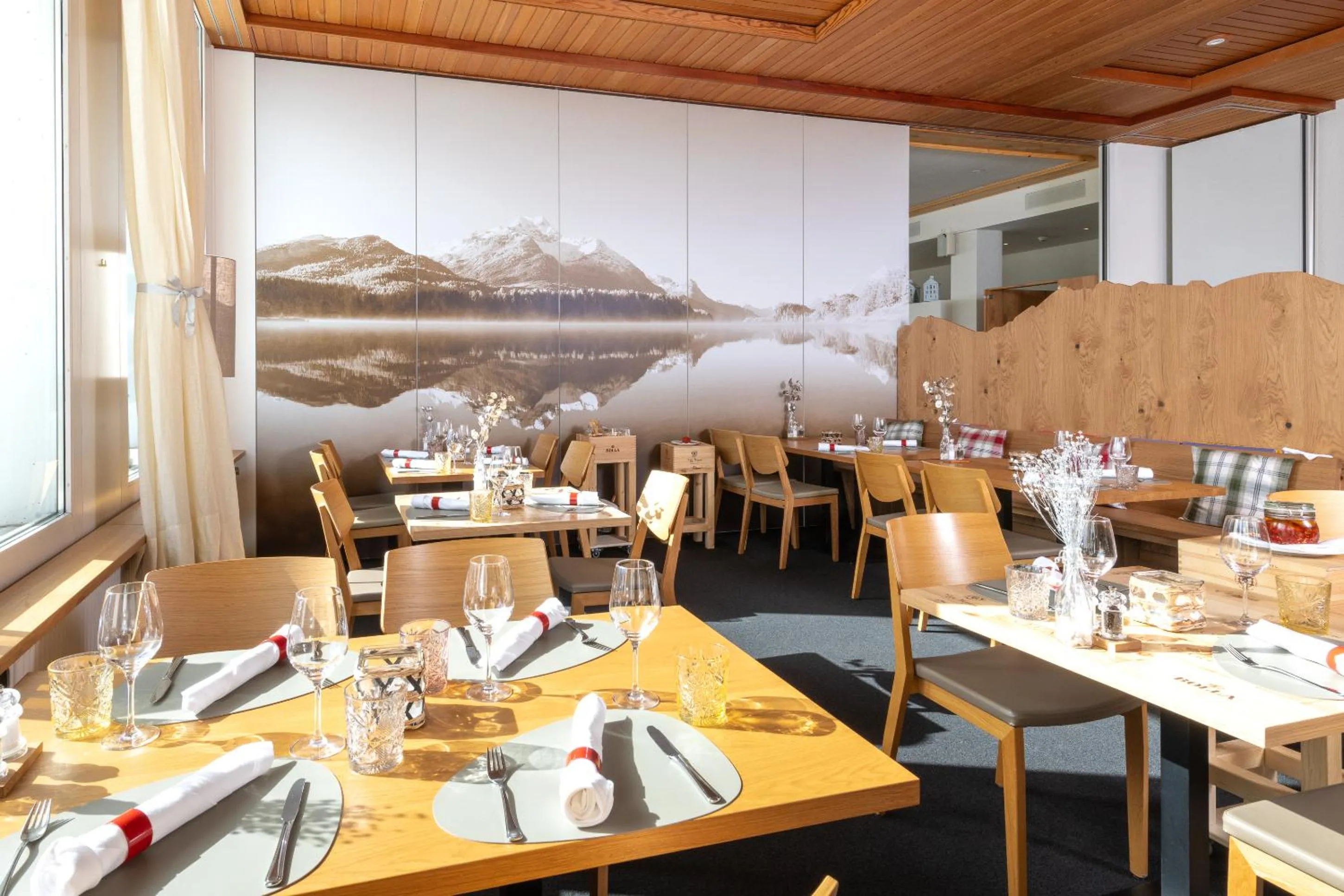 Restaurant/places to eat in Hostel by Randolins