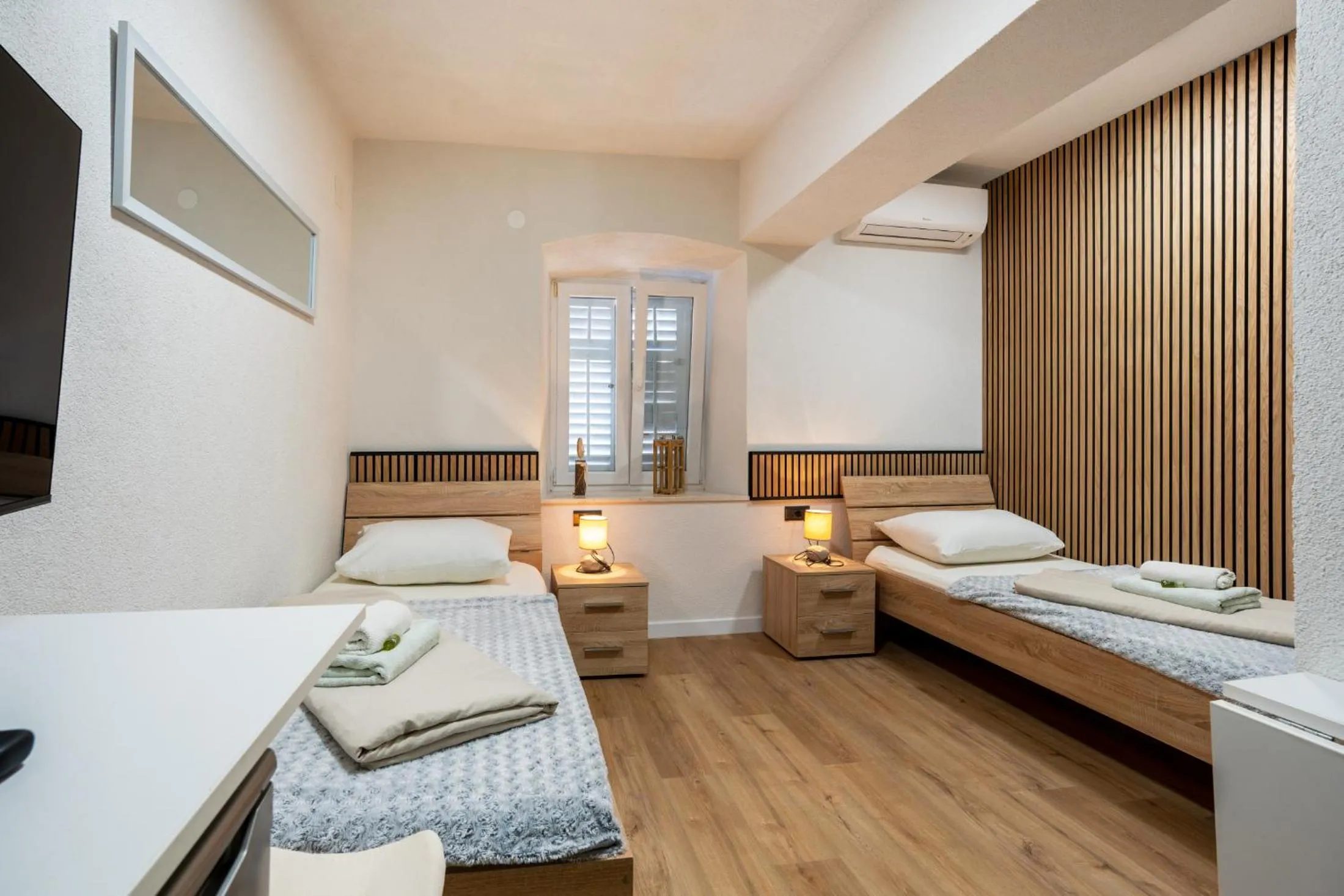 Twin Room with Bathroom - single occupancy in Apartments Villa Sol