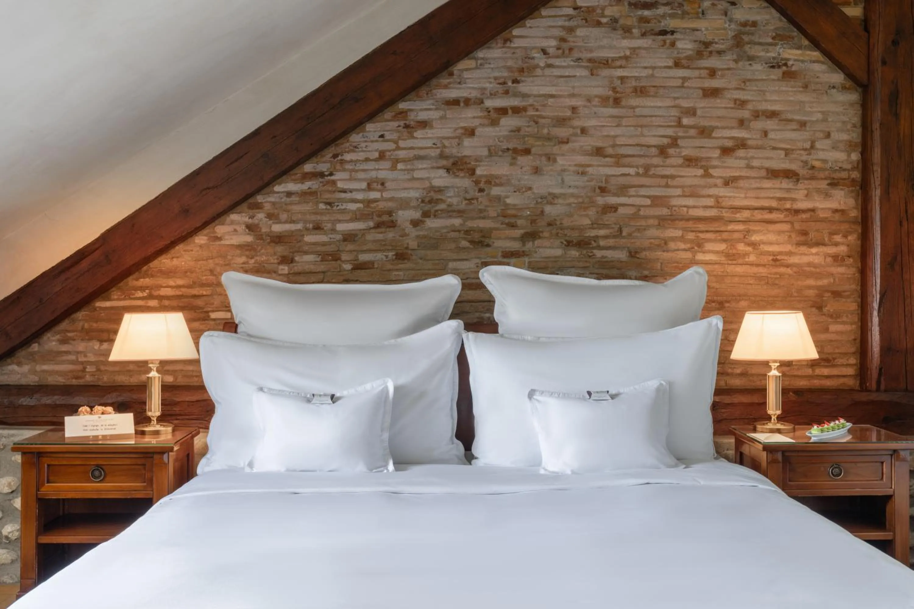 Bedroom, Bed in Domaine de Châteauvieux