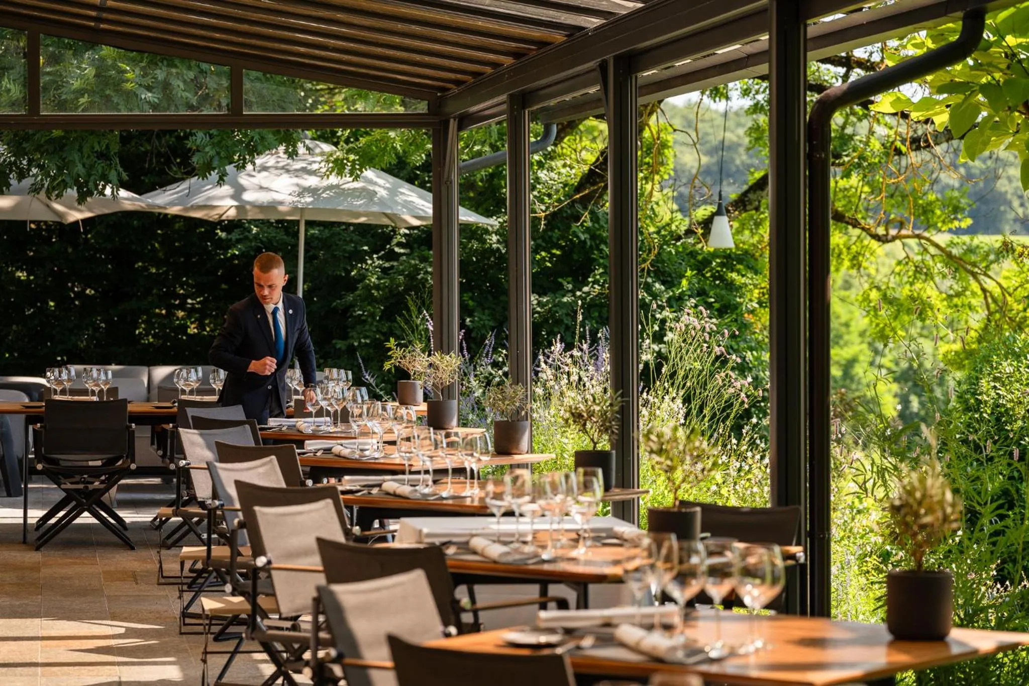 Restaurant/places to eat in Domaine de Châteauvieux