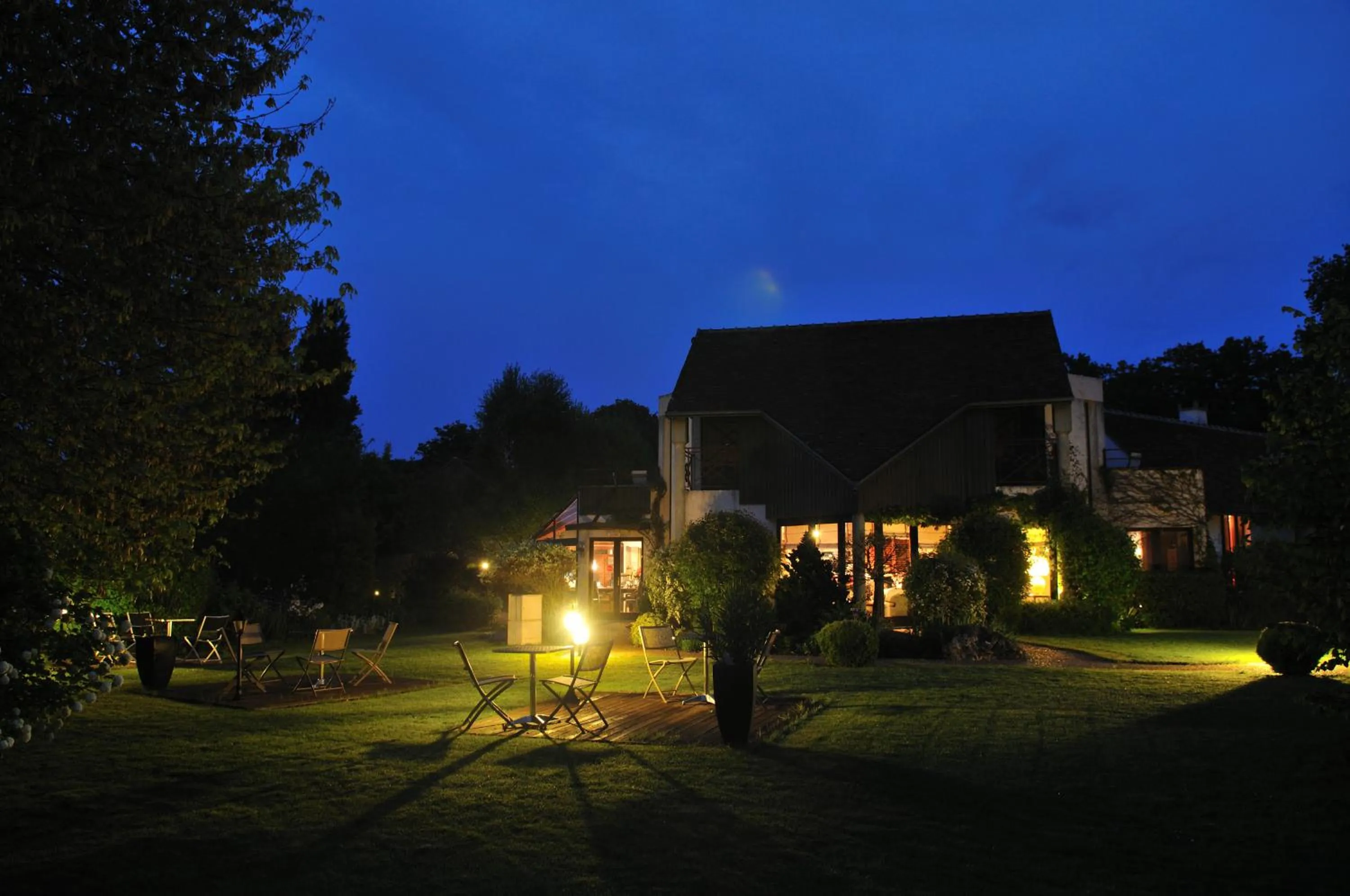 Night in Domaine de L'Arbrelle