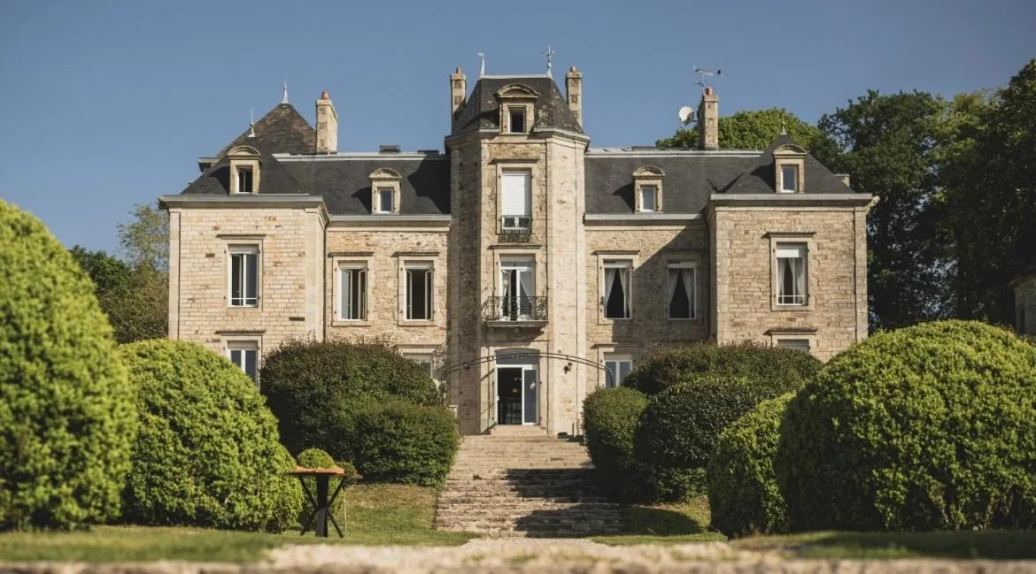 Property building in Manoir de Kerhuel de Quimper