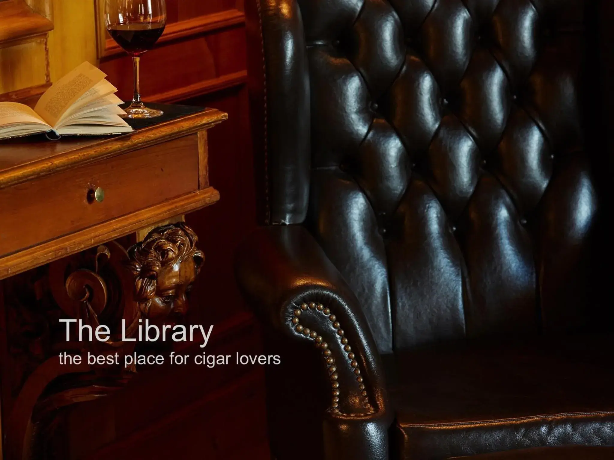 Lounge or bar in Hotel Schweizerhof St. Moritz Lounge or bar in Hotel Schweizerhof St. Moritz