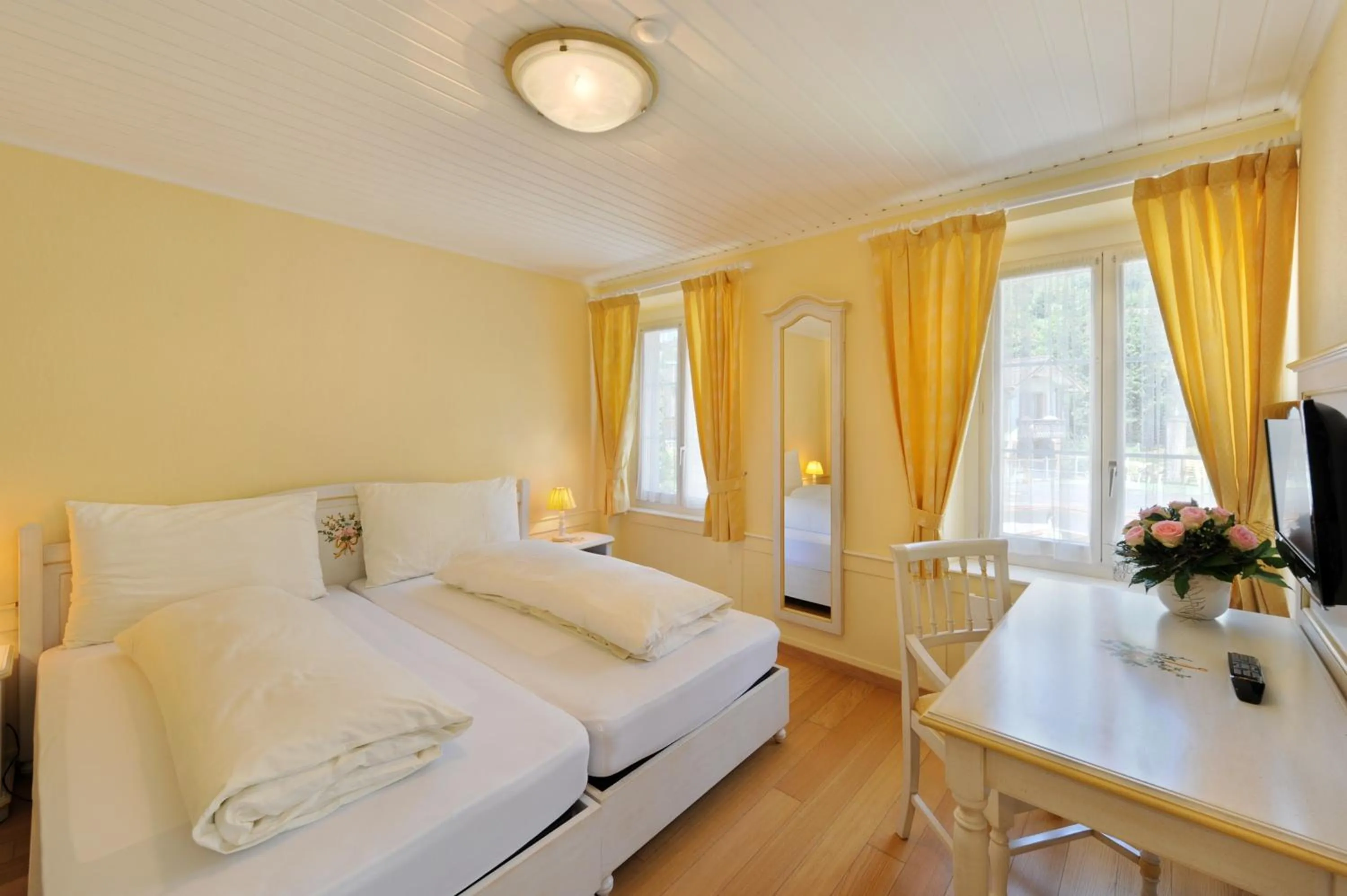 Photo of the whole room, Bed in Seehof Hotel Du Lac