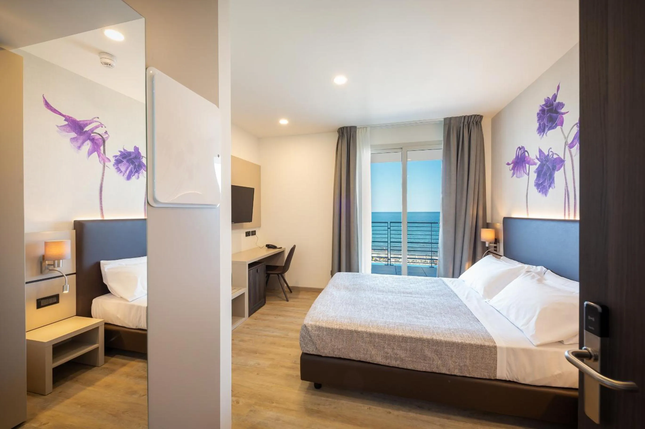 Photo of the whole room, Bed in Hotel Tritone