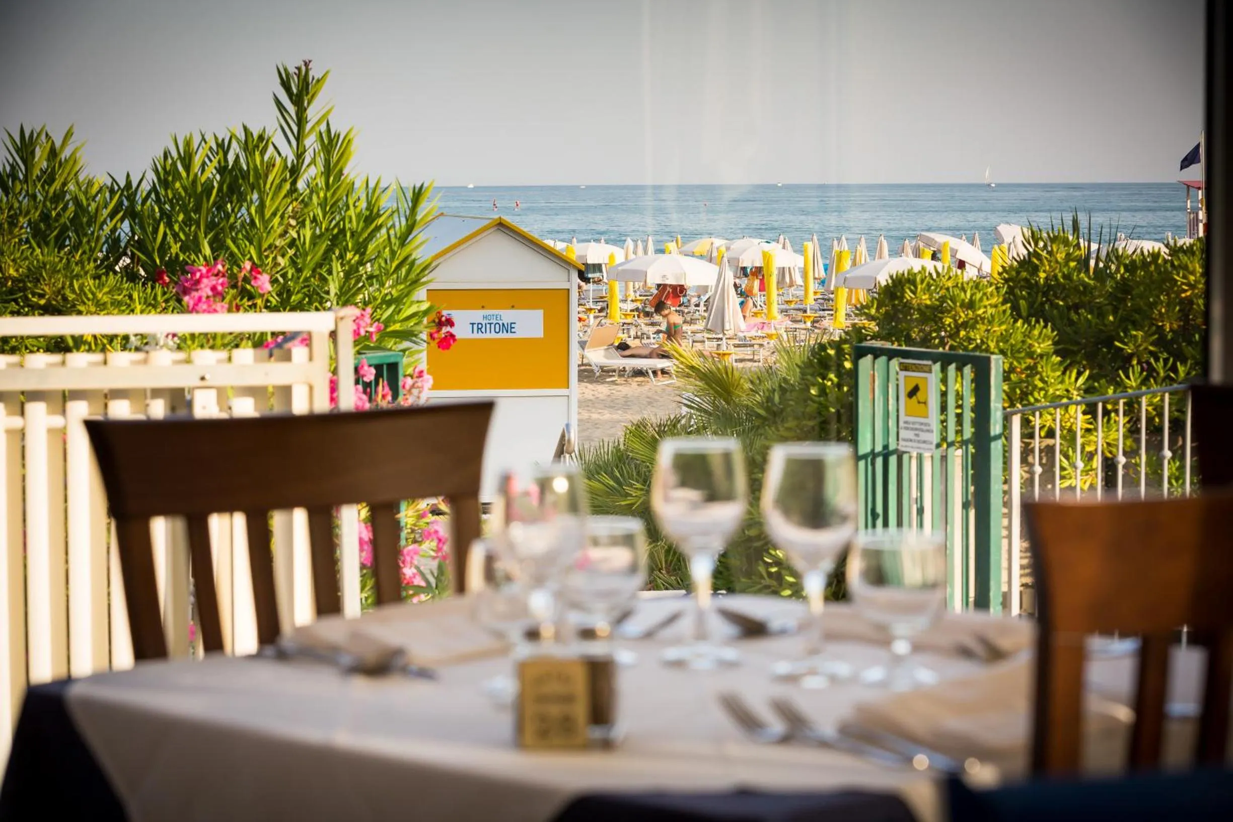 Restaurant/places to eat in Hotel Tritone