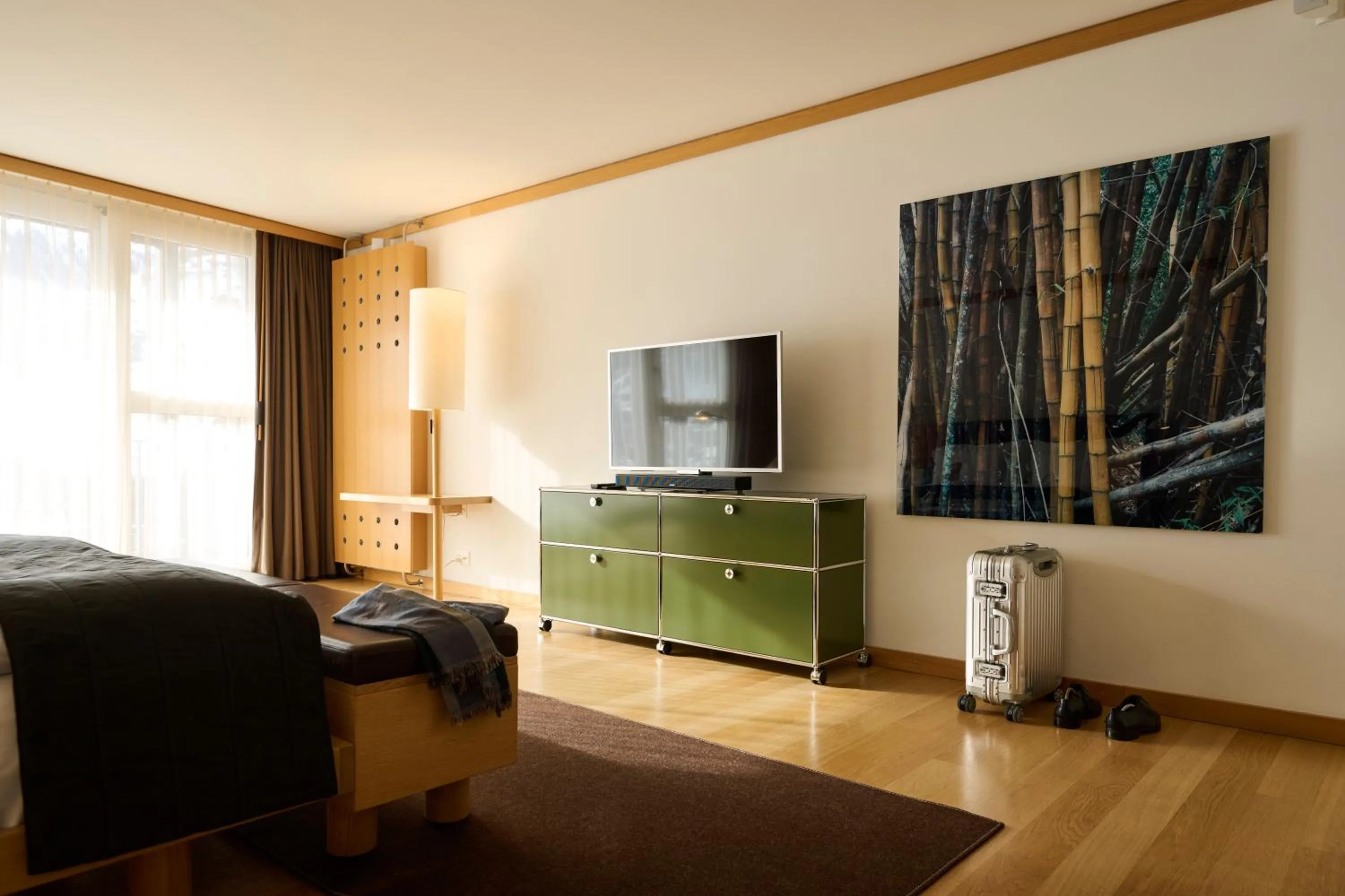 Photo of the whole room in The Omnia