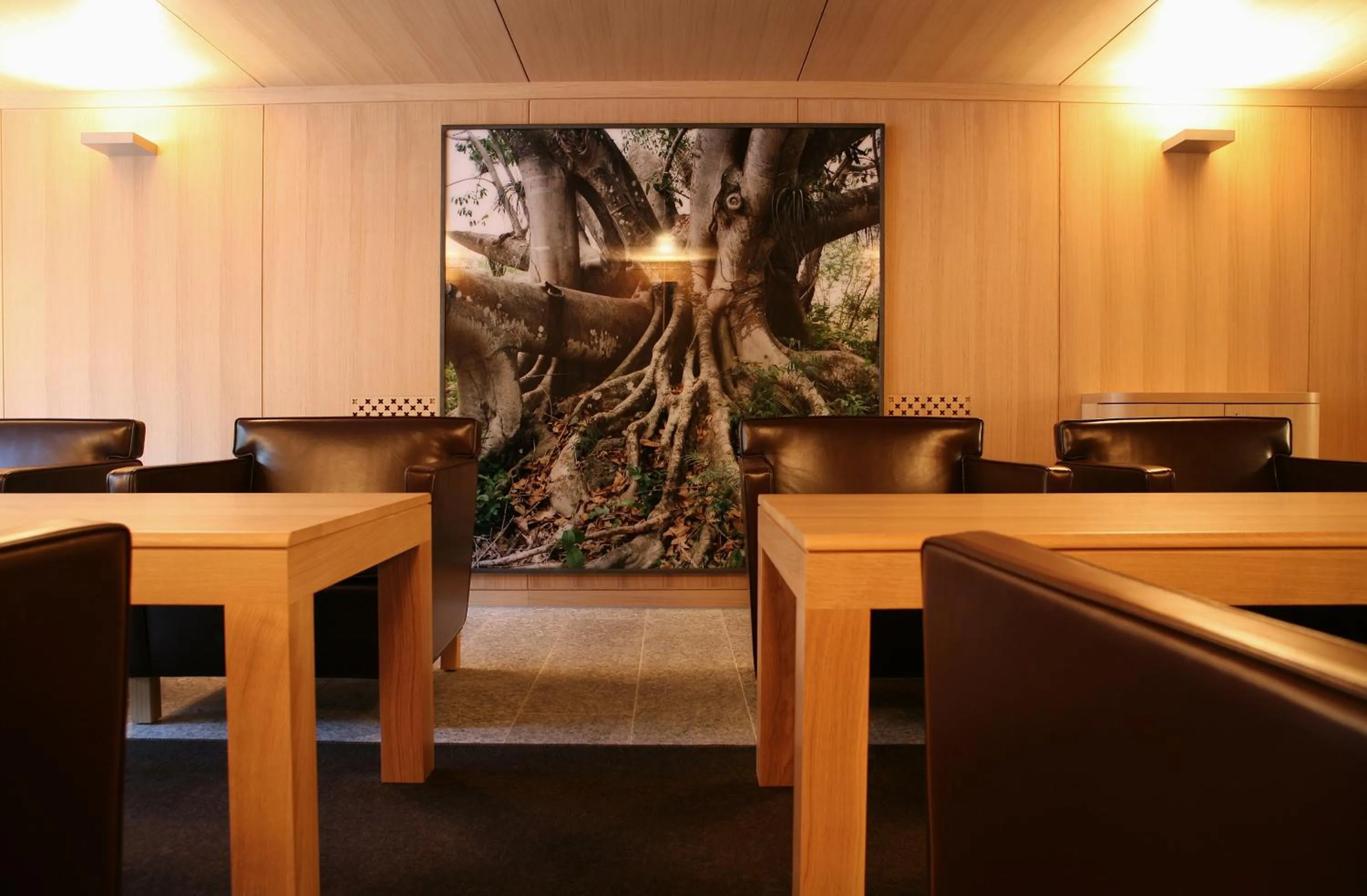 Restaurant/places to eat in The Omnia