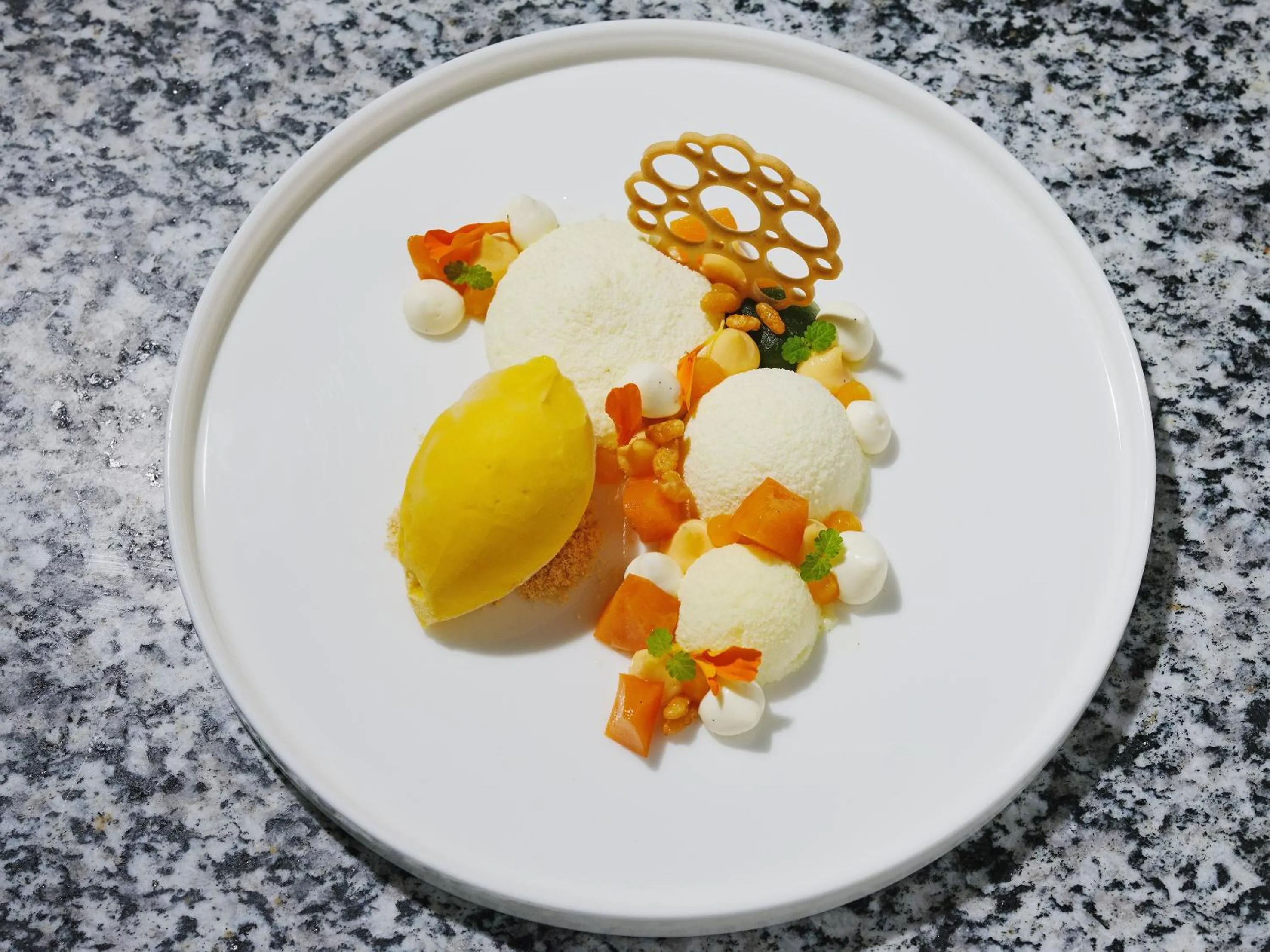 Restaurant/places to eat in The Omnia