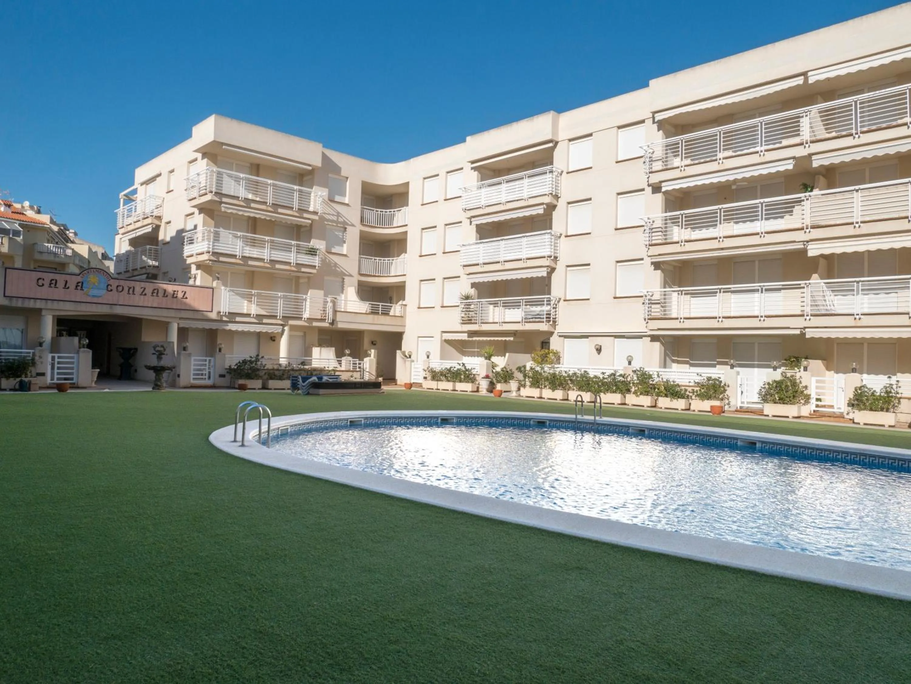 Apartamentos Marineu Cala Gonzalez