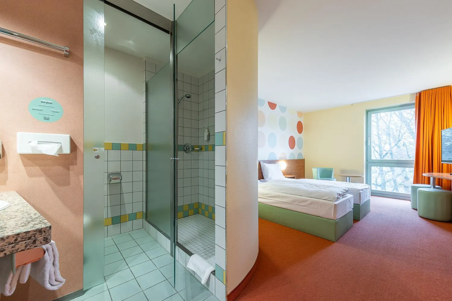 Shower, Bed in Hotel Holledau