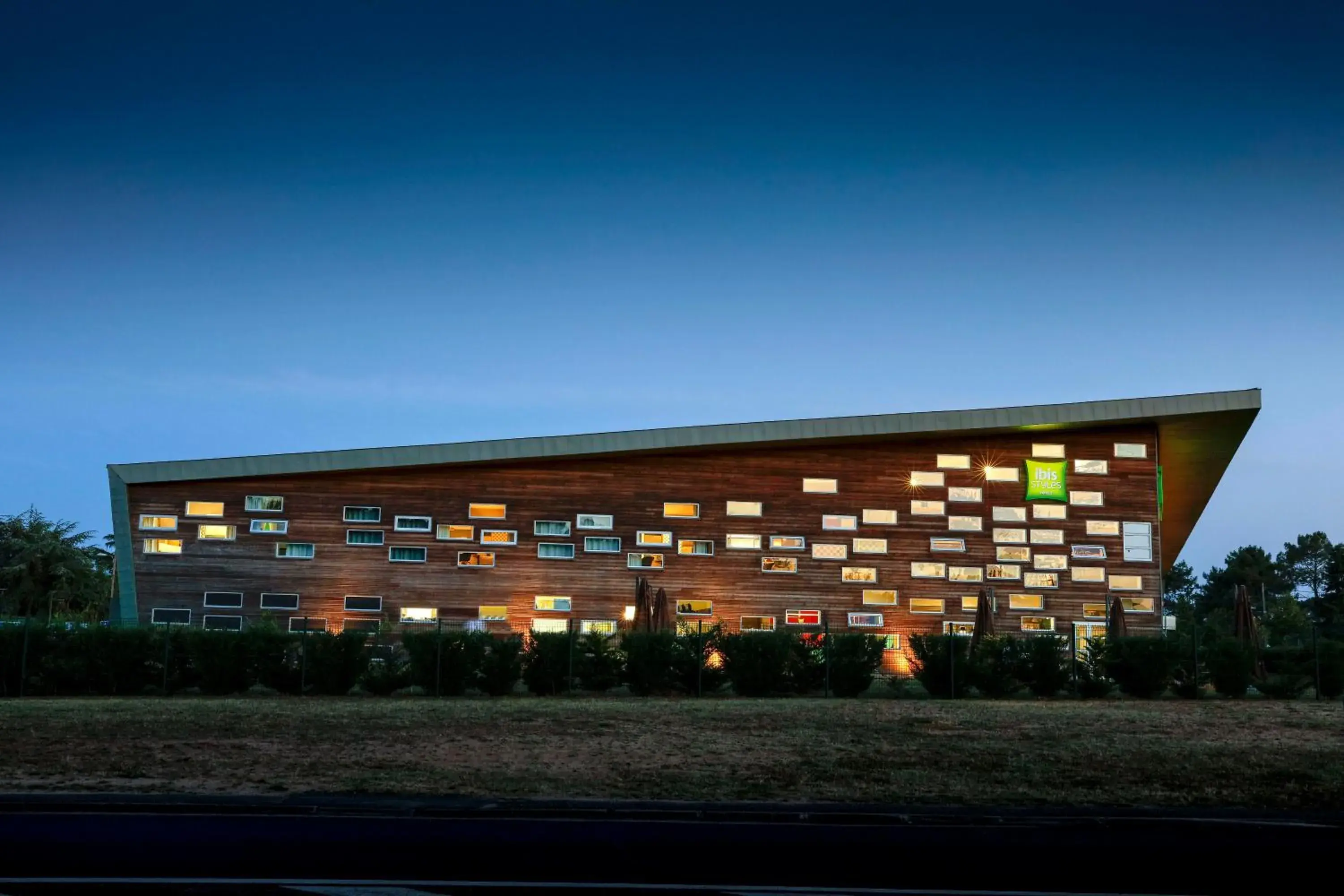 Facade/entrance in ibis Styles Le Mans Sud Mulsanne Facade/entrance in ibis Styles Le Mans Sud Mulsanne