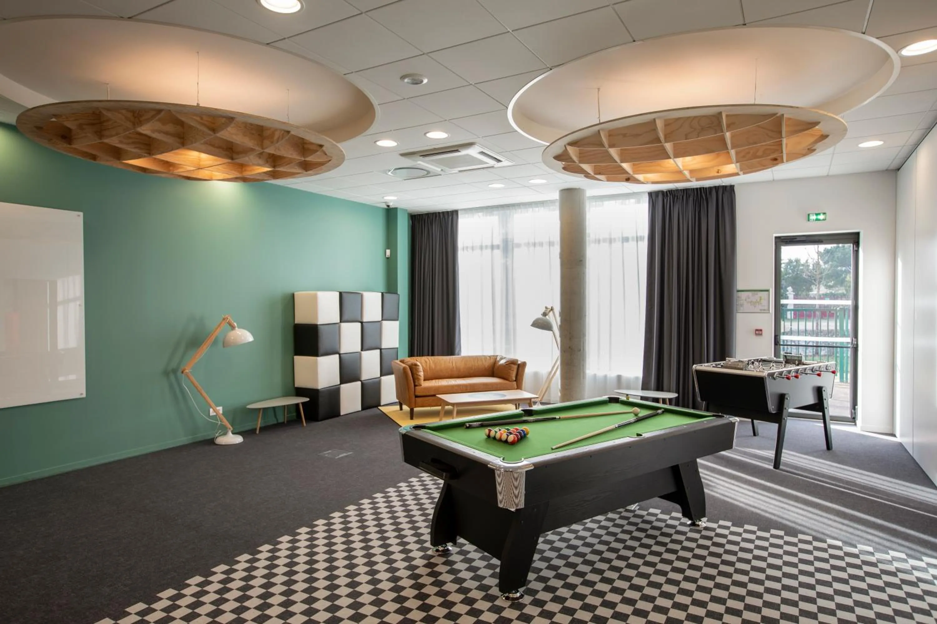 Billiard in ibis Styles Le Mans Sud Mulsanne