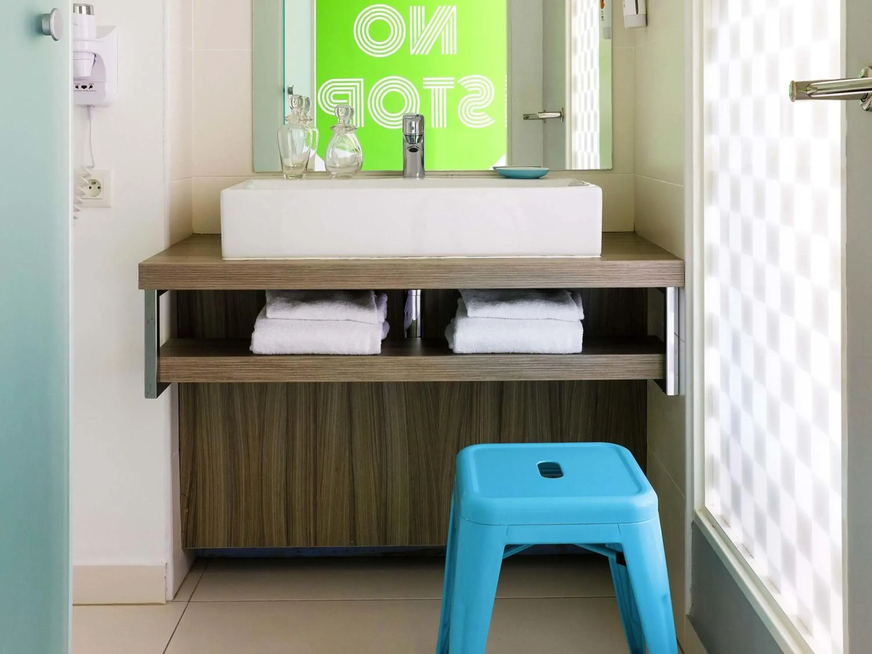 Bedroom in ibis Styles Le Mans Sud Mulsanne Bedroom in ibis Styles Le Mans Sud Mulsanne