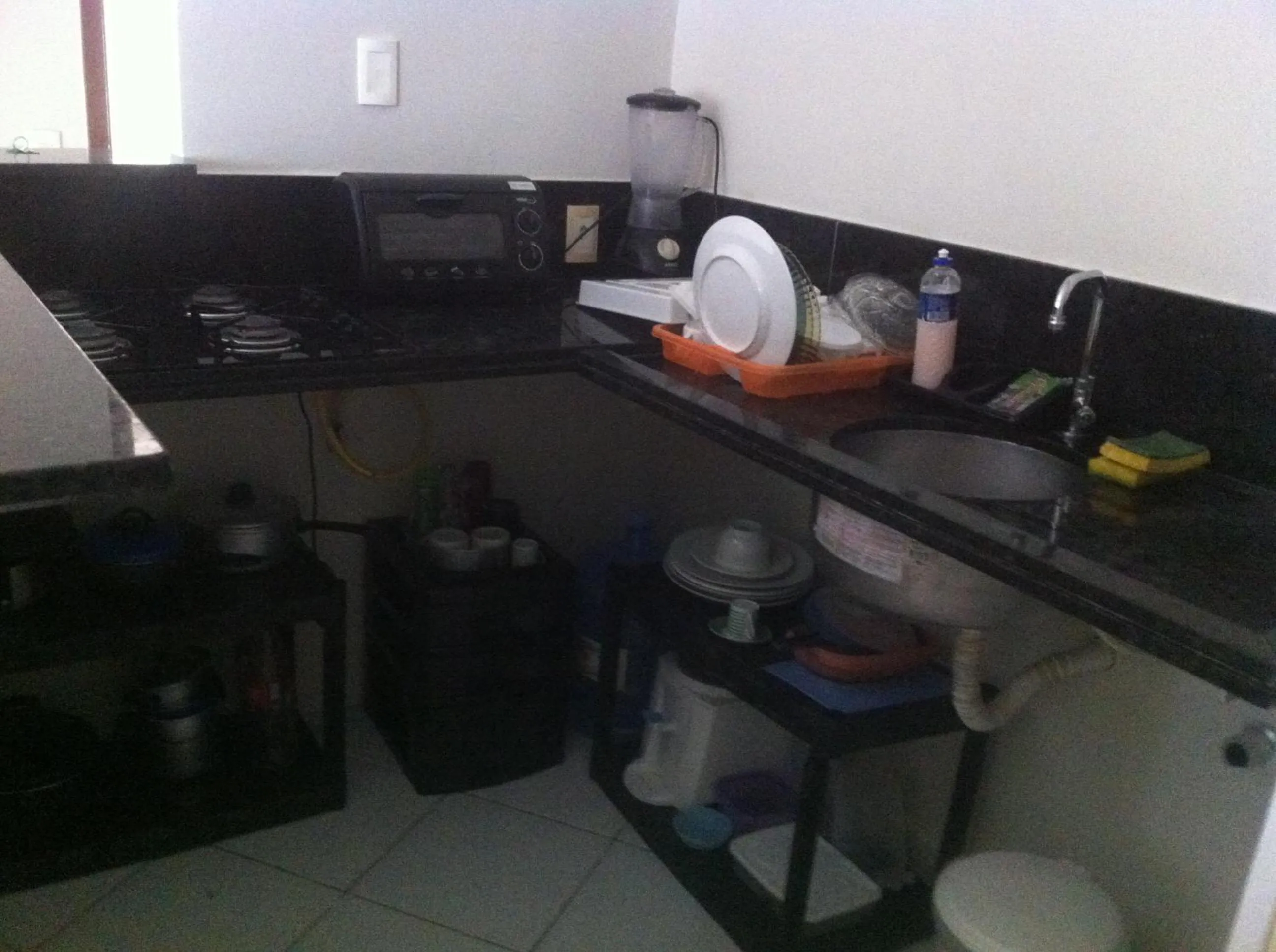 Apto em Condomínio Brisas do Amor