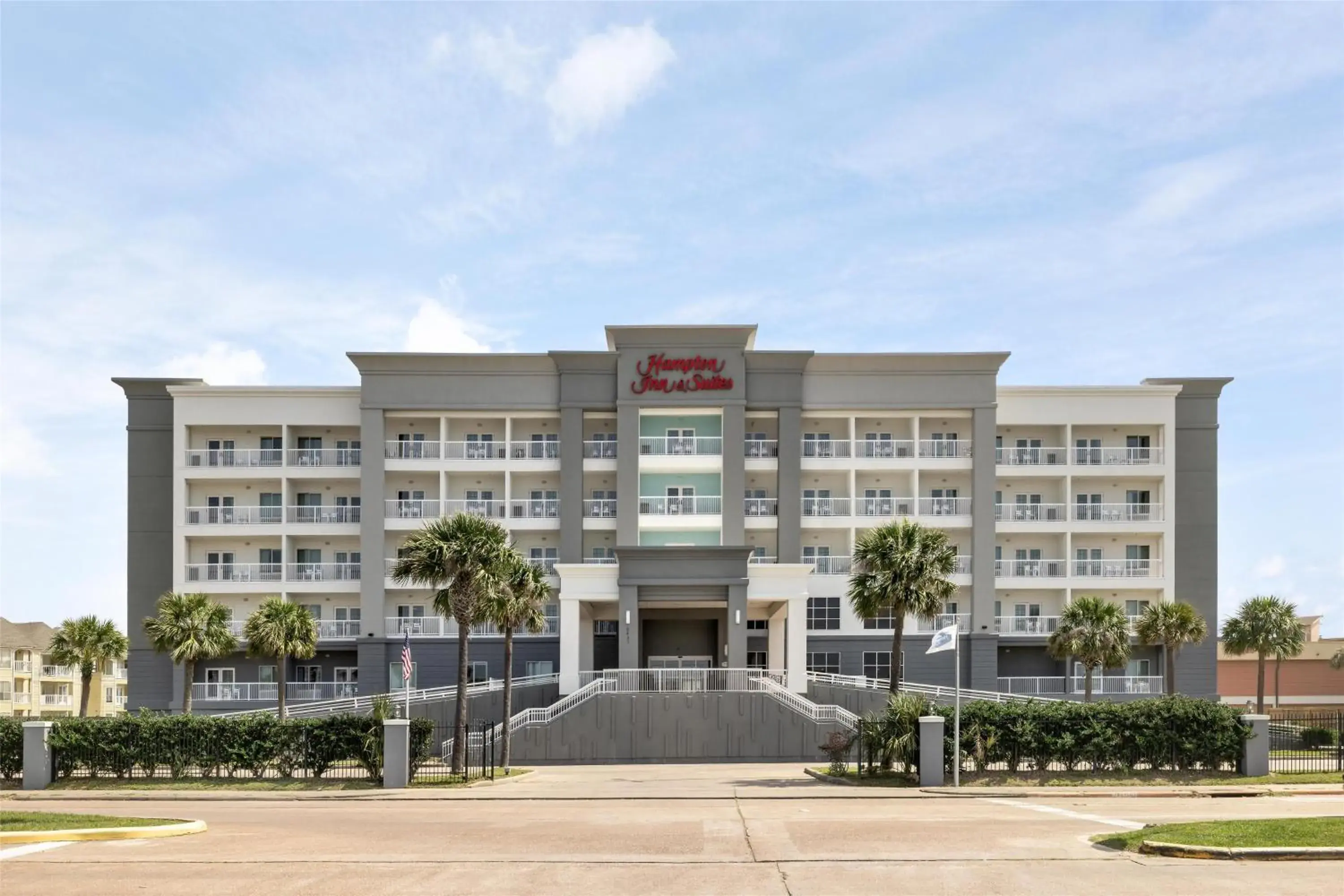 Property building in Hampton Inn & Suites Galveston Property building in Hampton Inn & Suites Galveston
